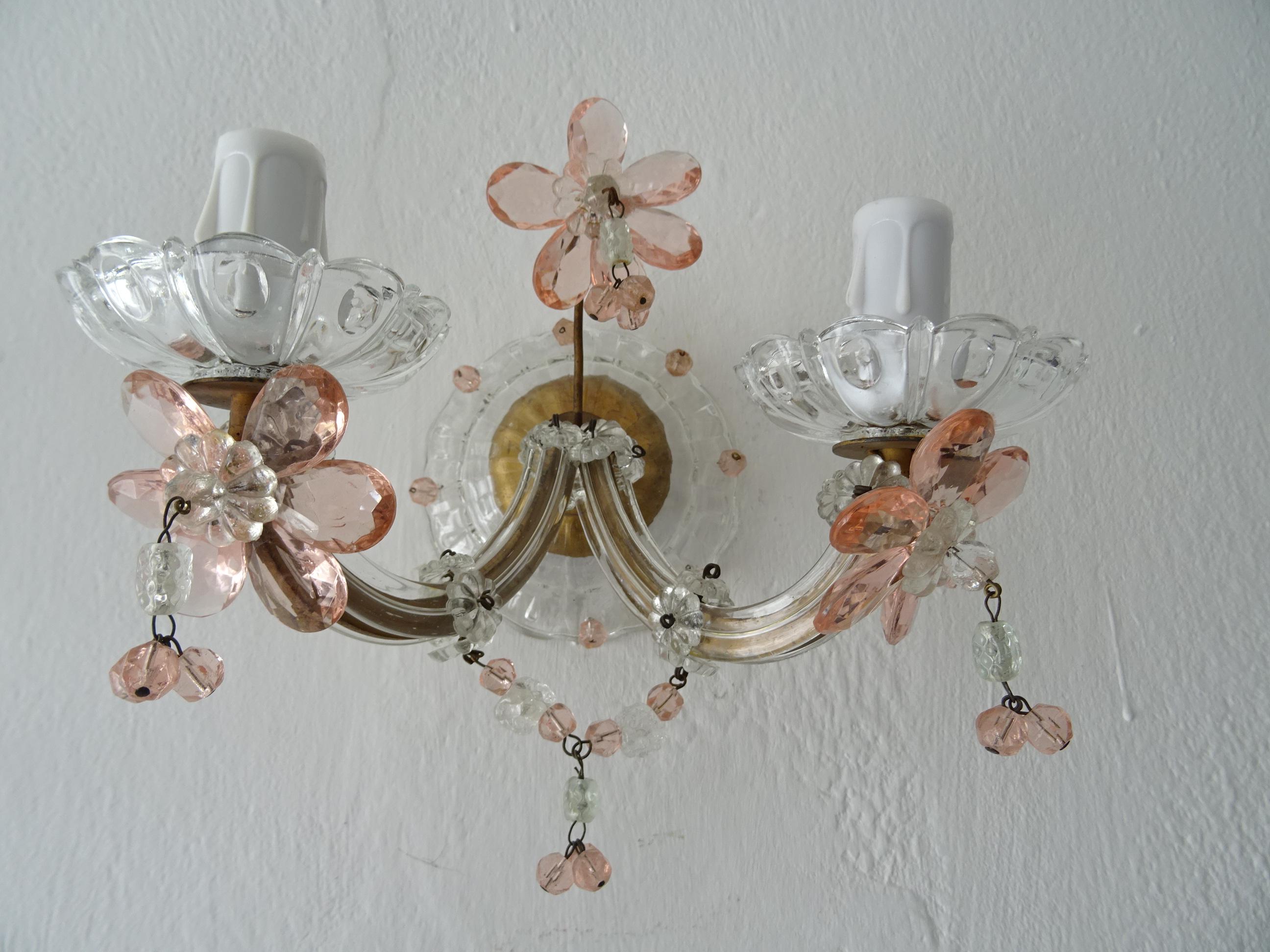 French Maison Baguès Style Pink Floral Crystal Sconces, circa 1920 For Sale 1