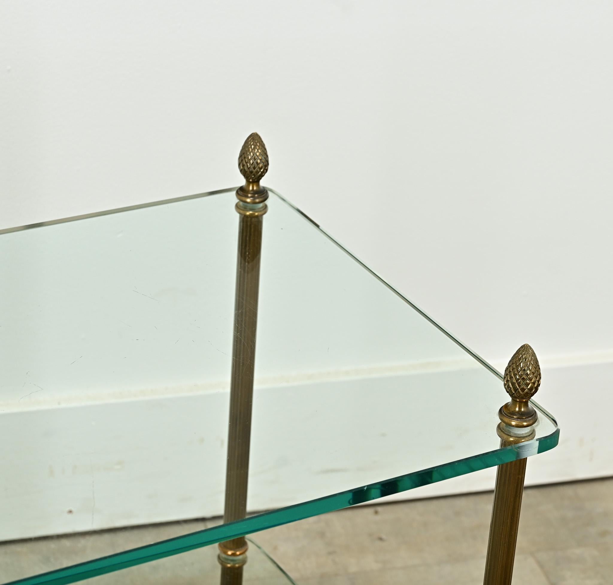 Table d'appoint à tiroirs de la Maison Charles en vente 3