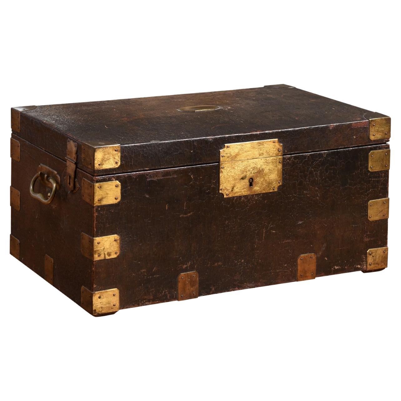 French Maison Gellée et Gainier Leather and Brass over Wood Decorative Box For Sale