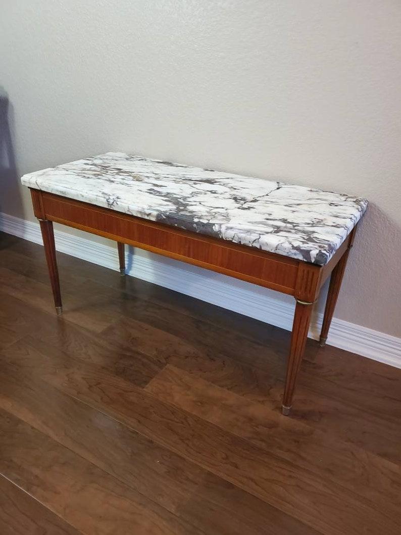 French Maison Jansen Attributed Neoclassical Louis XVI Calacatta Marble Table In Good Condition For Sale In Forney, TX