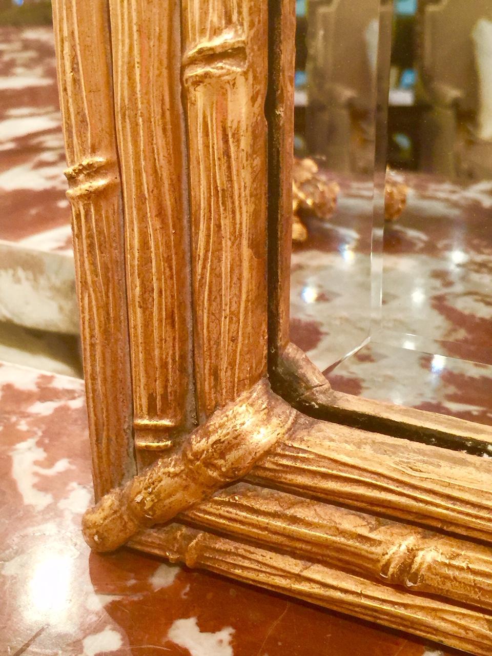 Französischer Chinoiserie-Trumeau-Spiegel des Maison Jansen, mit vergoldeter Bambusbordüre (Moderne der Mitte des Jahrhunderts) im Angebot
