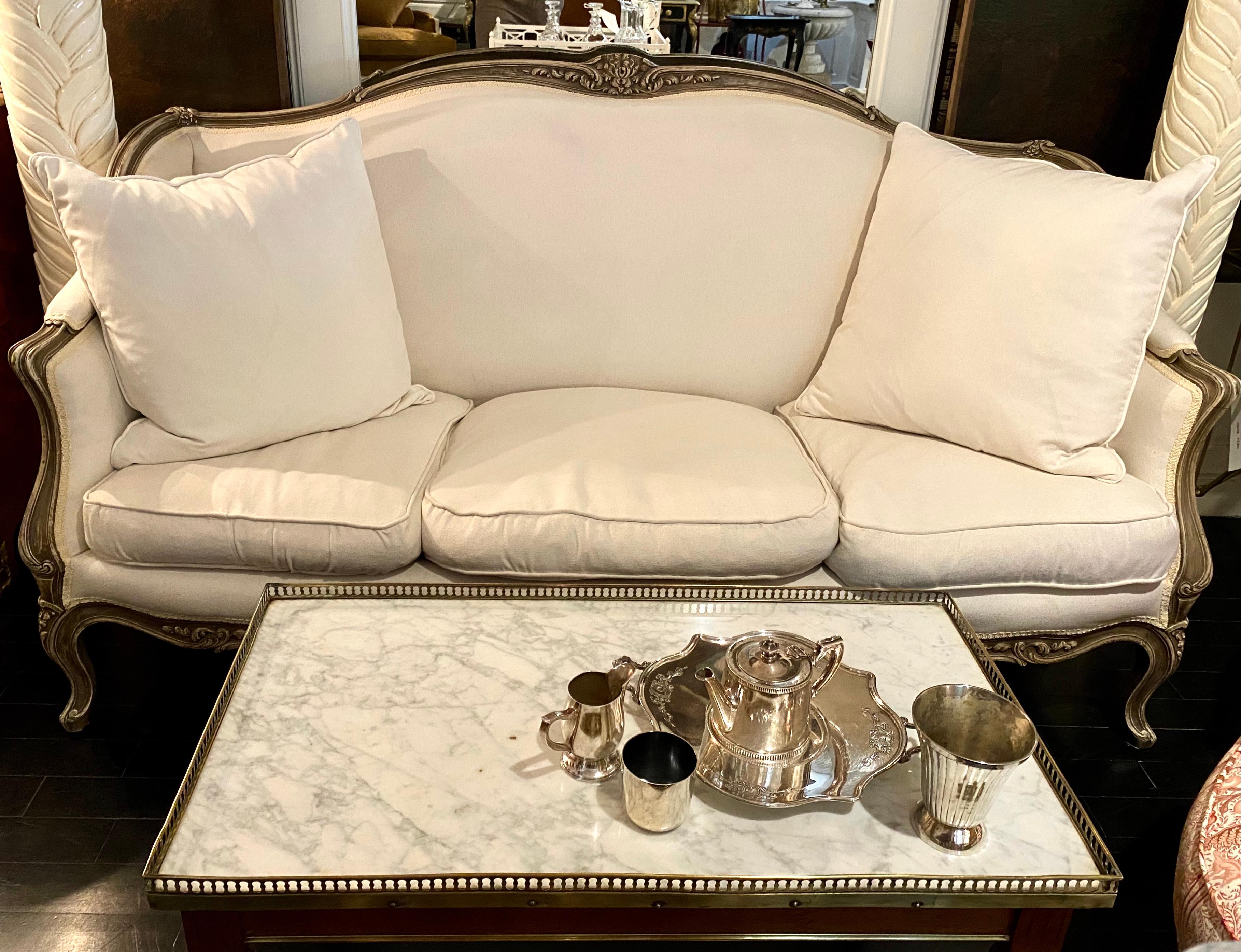 Niedriger Tisch im Stil des französischen Maison Jansen, klassischer Louis XVI.-Stil im Angebot 12