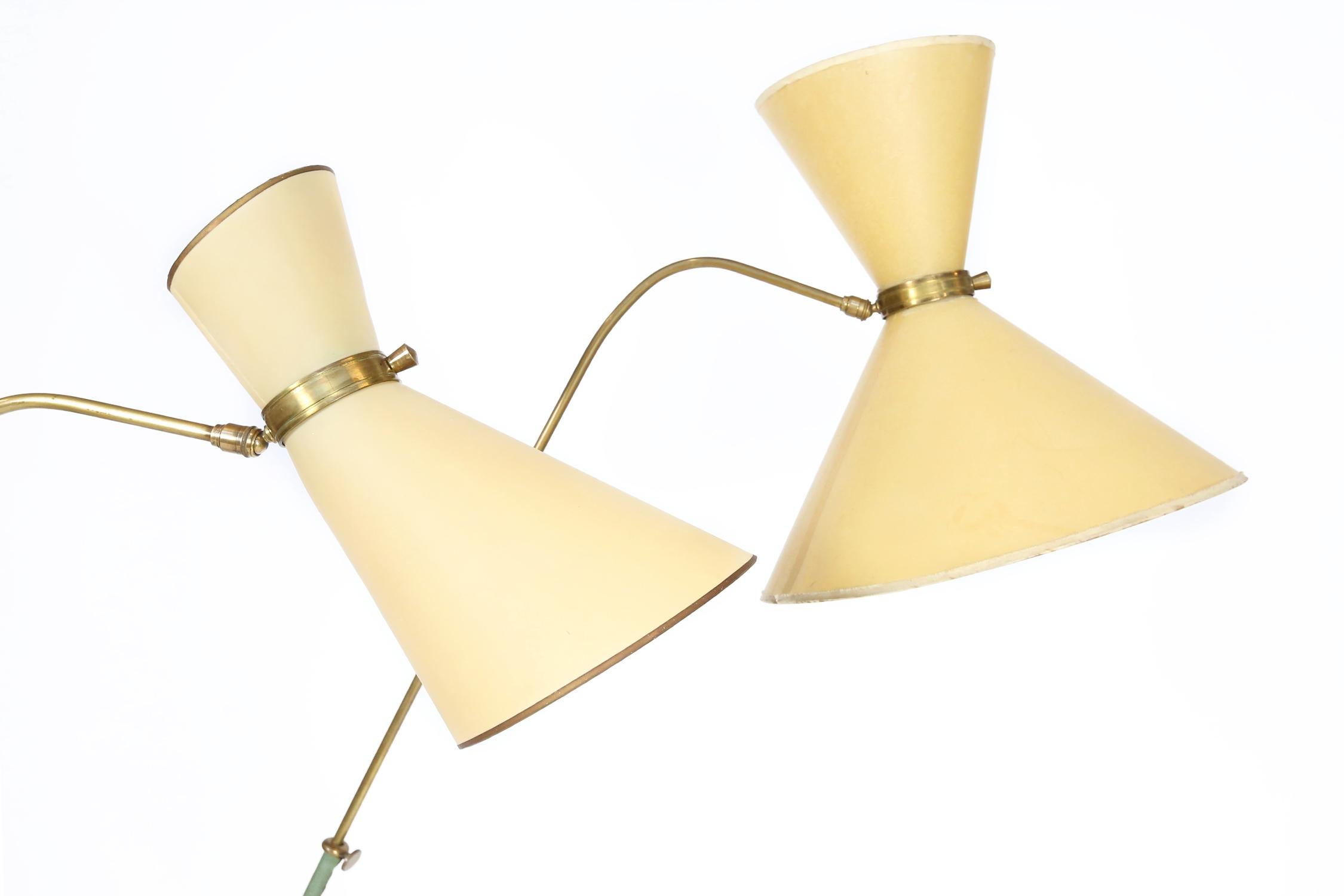 Französische Maison Lunel-Stehlampen mit originalen Diabolo-Schirmen, 1950er Jahre (Moderne der Mitte des Jahrhunderts) im Angebot