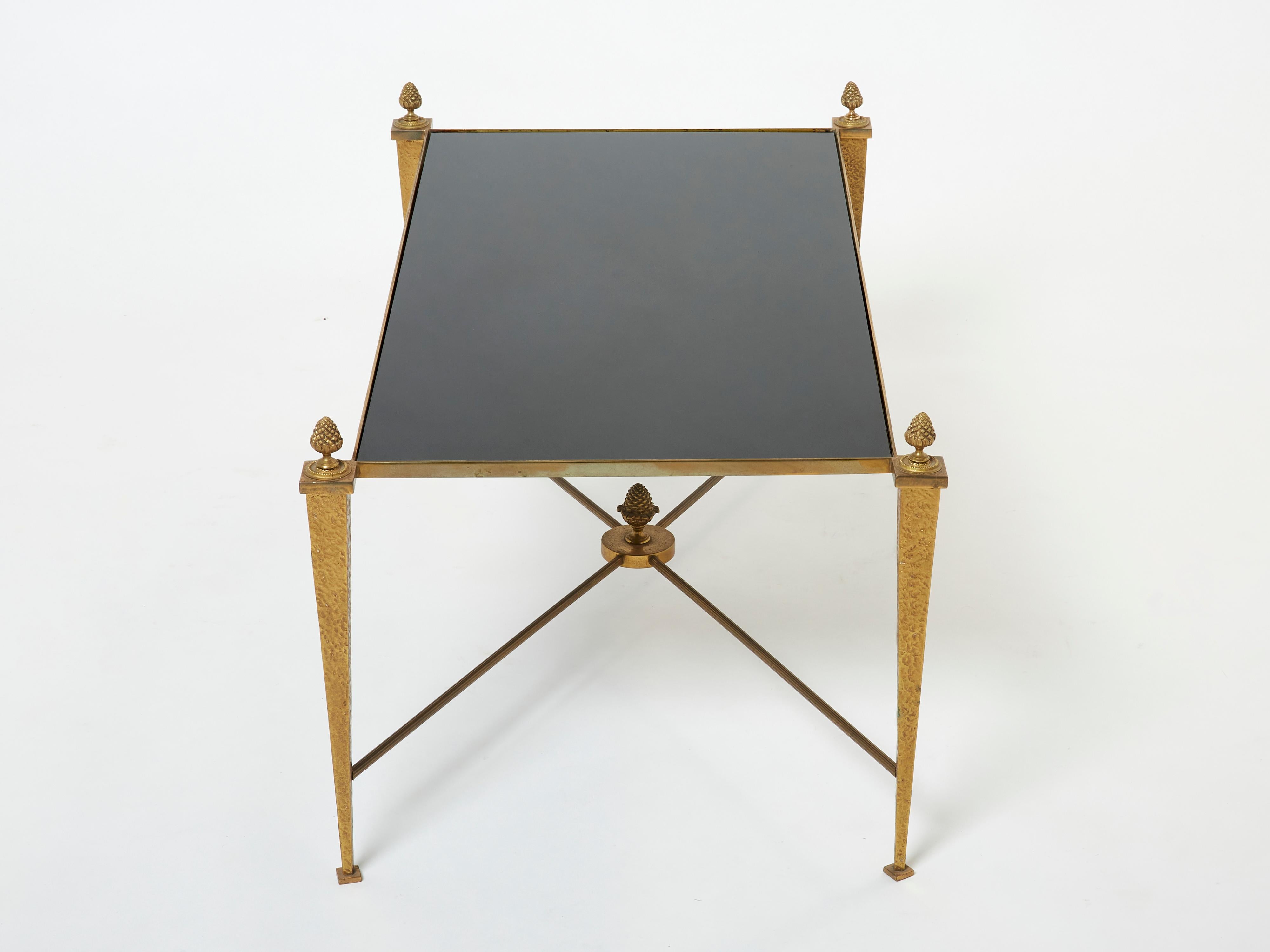 Table basse en fer forgé doré et opaline de la Maison Ramsay, années 1960 en vente 7