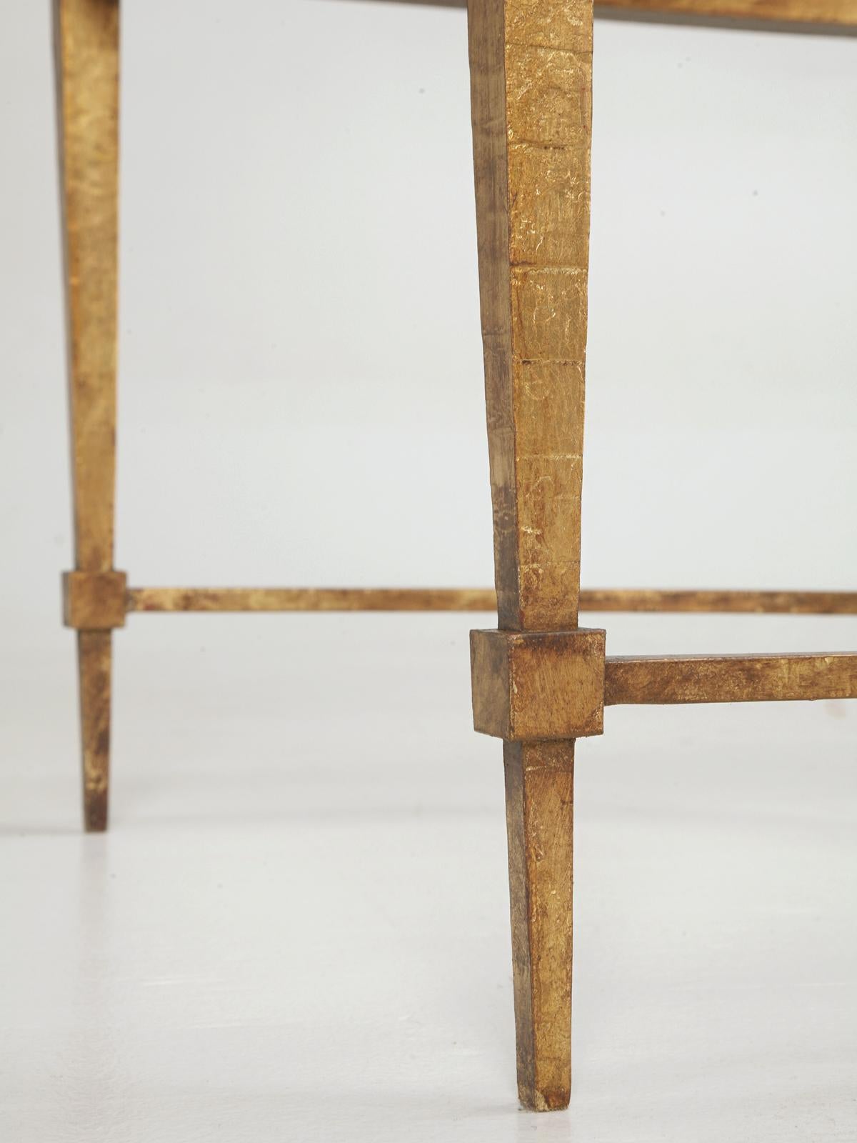 XXIe siècle et contemporain Table basse en fer doré d'inspiration Maison Ramsey, fabriquée à la main sur commande au niveau local en vente