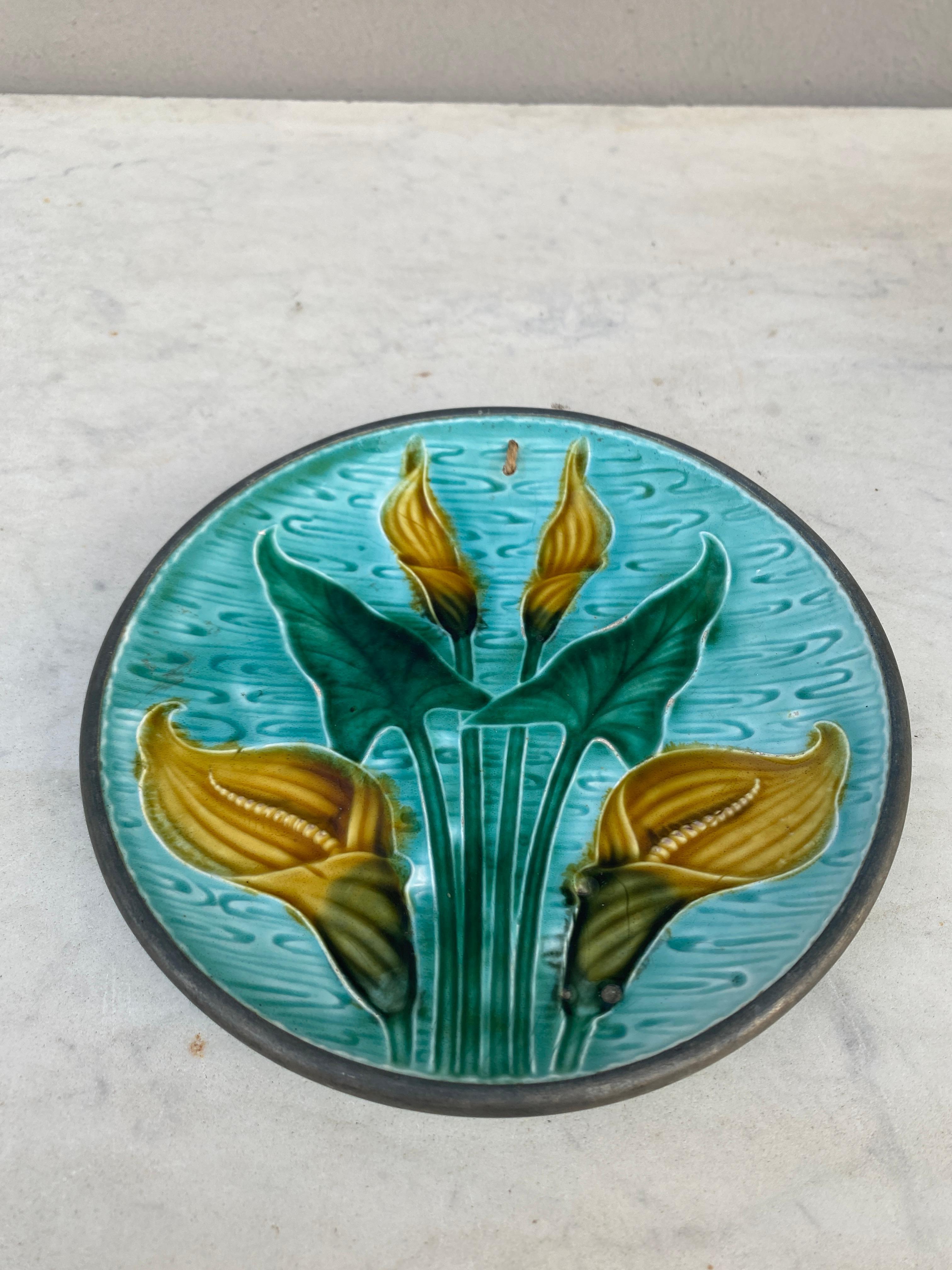 French Majolica arum plate circa 1900 unsigned.
The plate have a metal border.