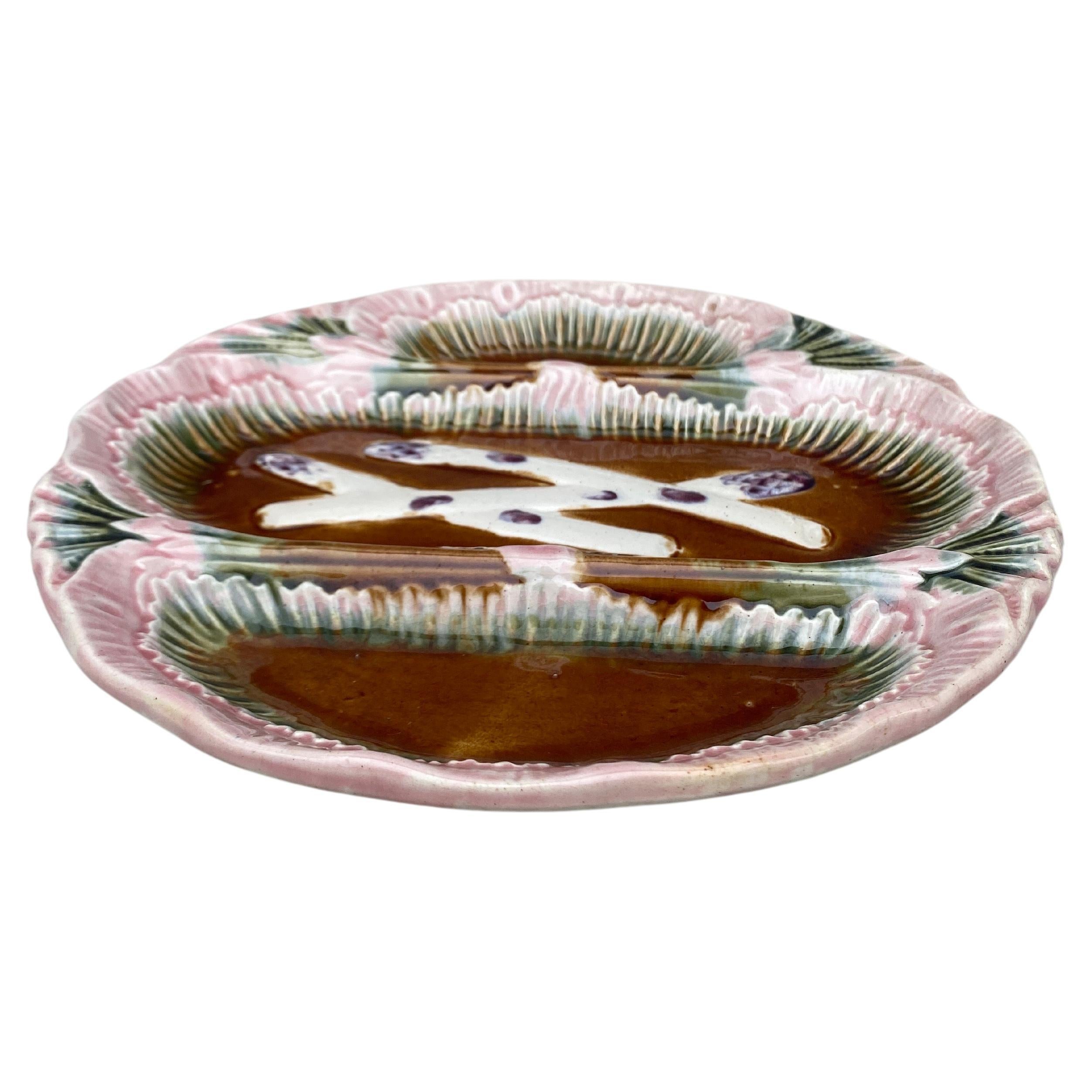 French Provincial French Majolica Asparagus Plate, circa 1890 For Sale