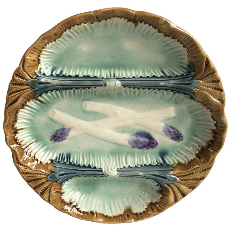 French Majolica Asparagus Plate, circa 1890 For Sale