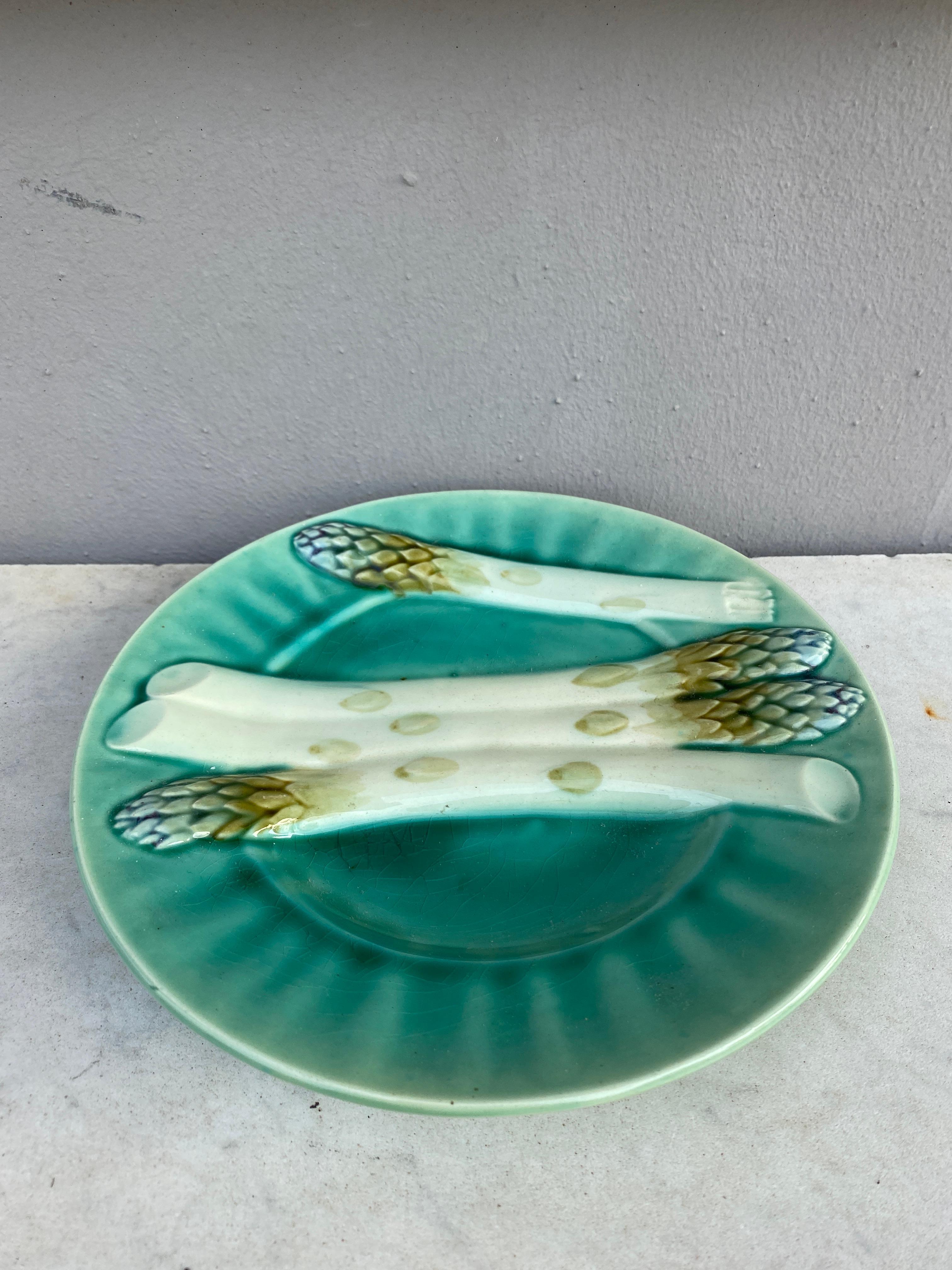 Rustic French Majolica Asparagus Plate Keller & Guerin Luneville, circa 1890 For Sale