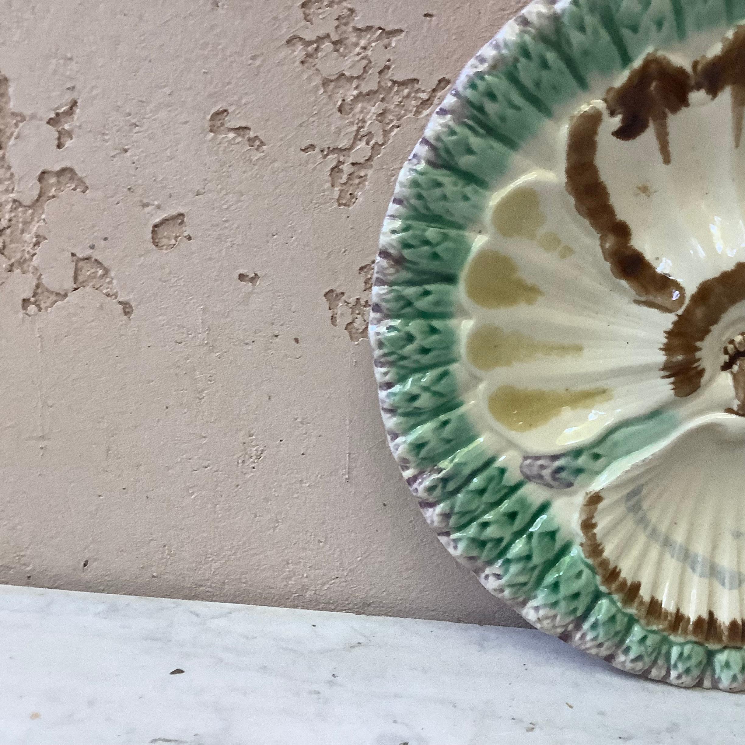 French Majolica Asparagus Plate Longchamp, circa 1890 In Good Condition For Sale In Austin, TX