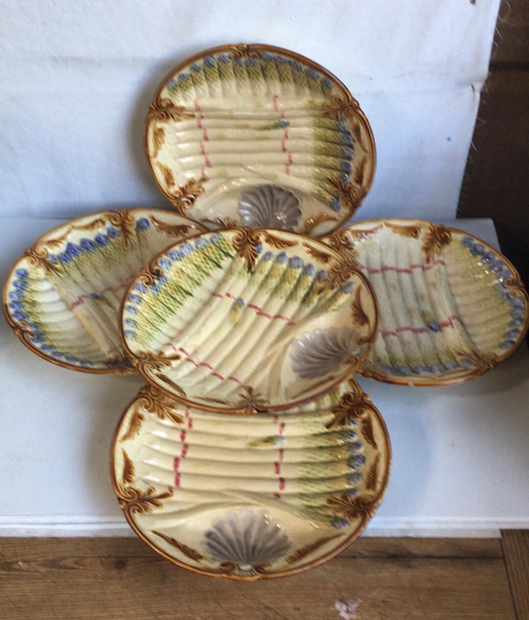 Ceramic French Majolica Asparagus Plate Onnaing, circa 1890 For Sale