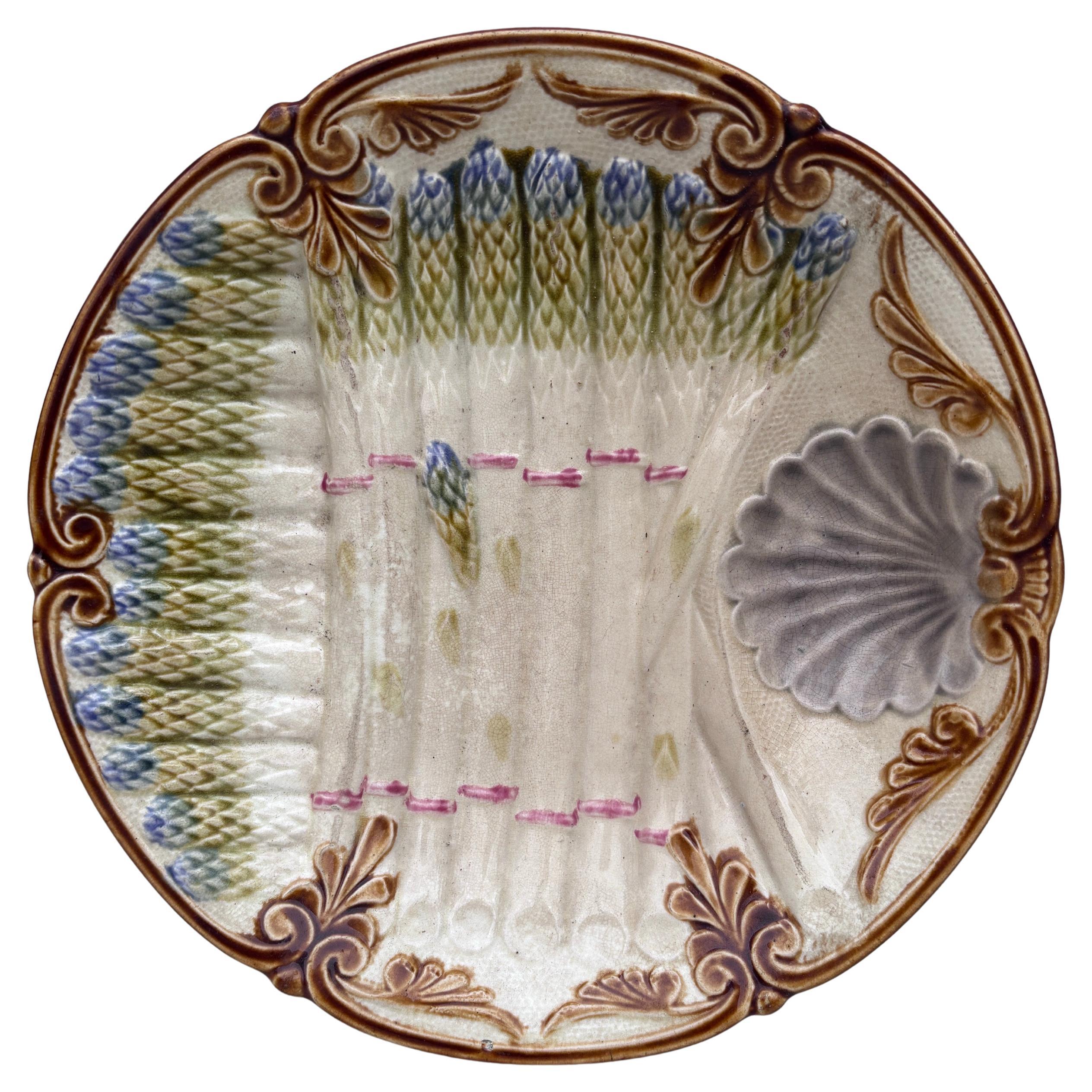 French Majolica Asparagus Plate Onnaing, circa 1890 For Sale