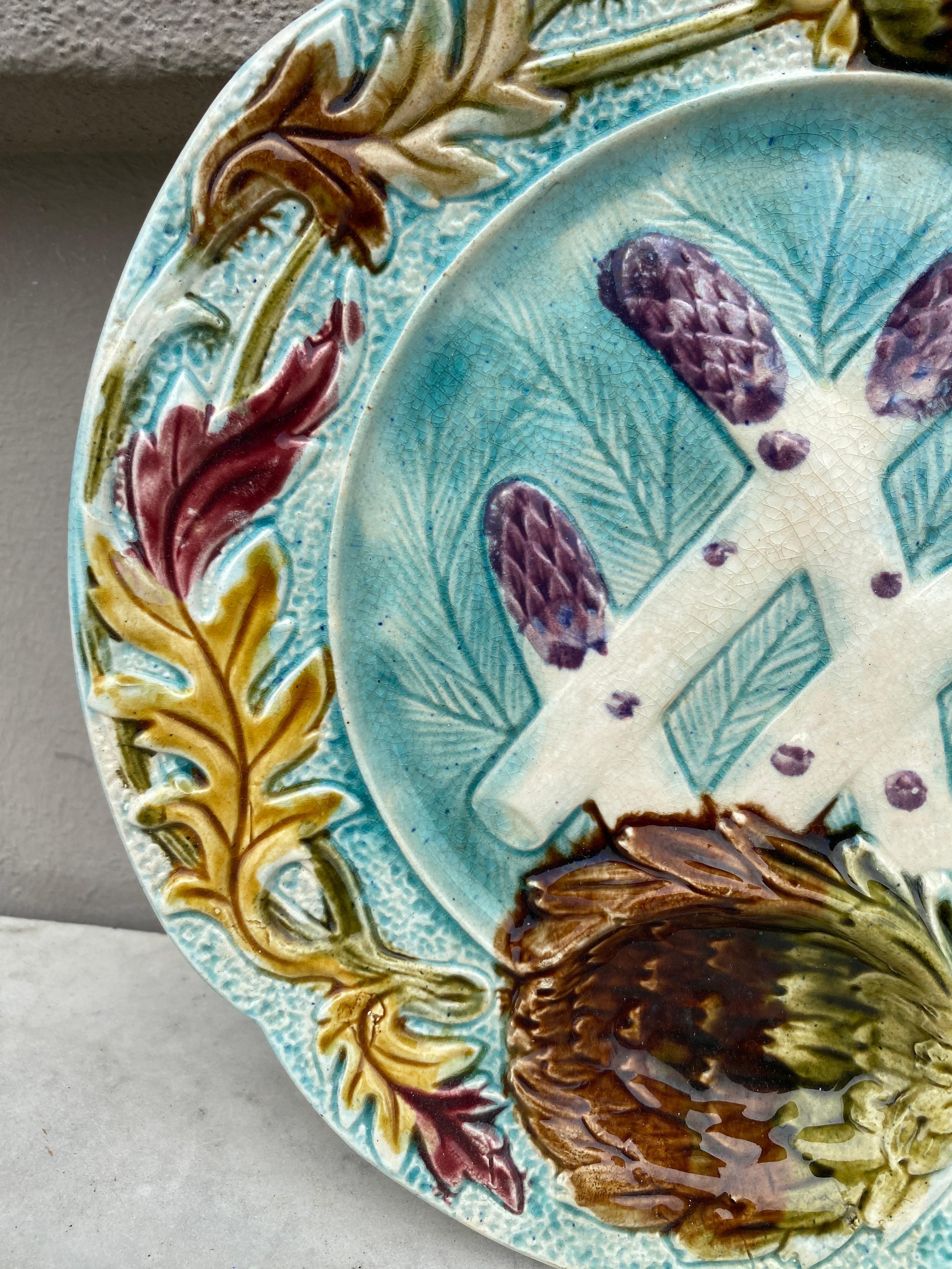French Majolica asparagus plate Orchies, circa 1890.
