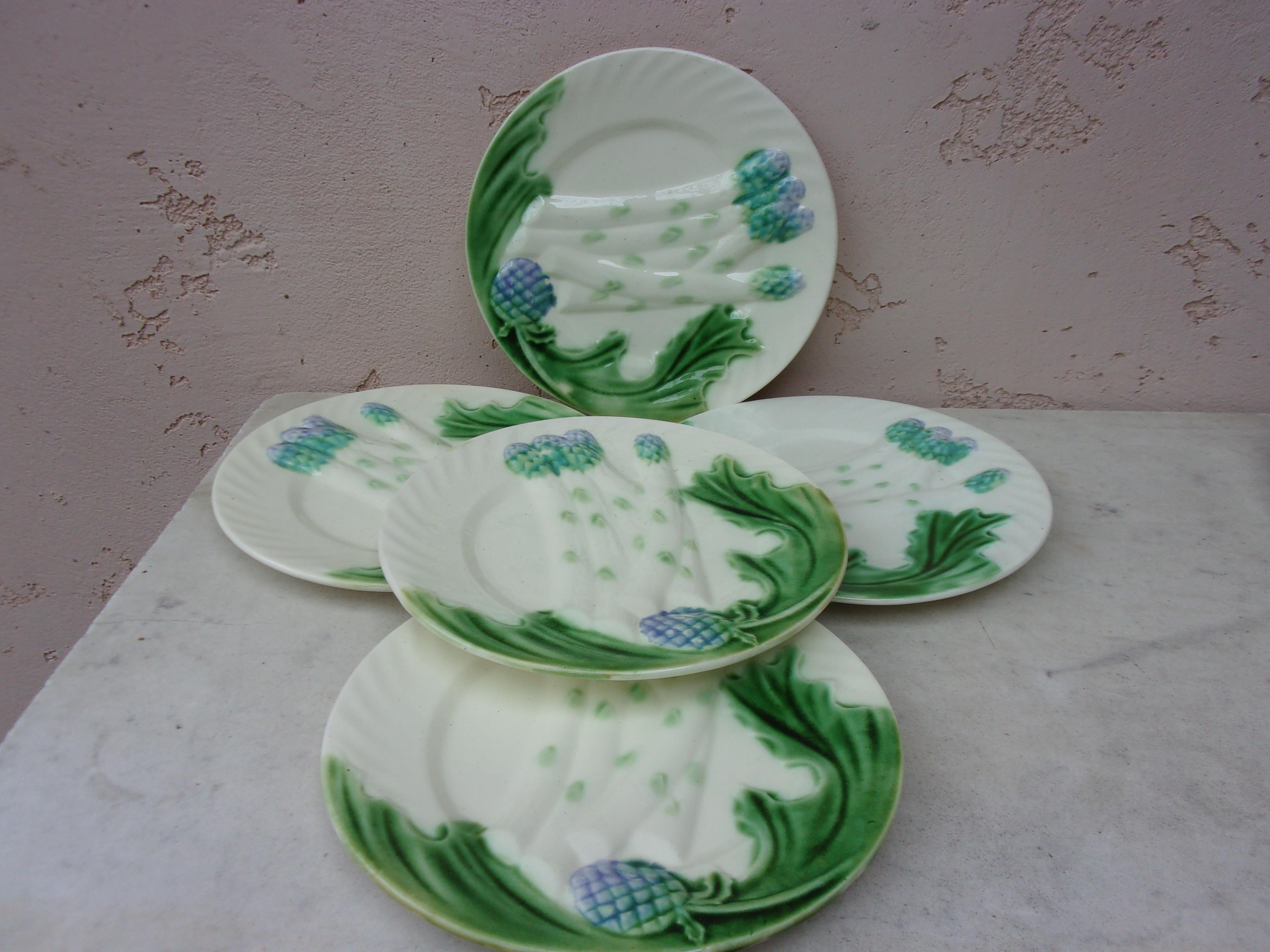 Rustic French Majolica Asparagus Plate Salins, Circa 1890 For Sale