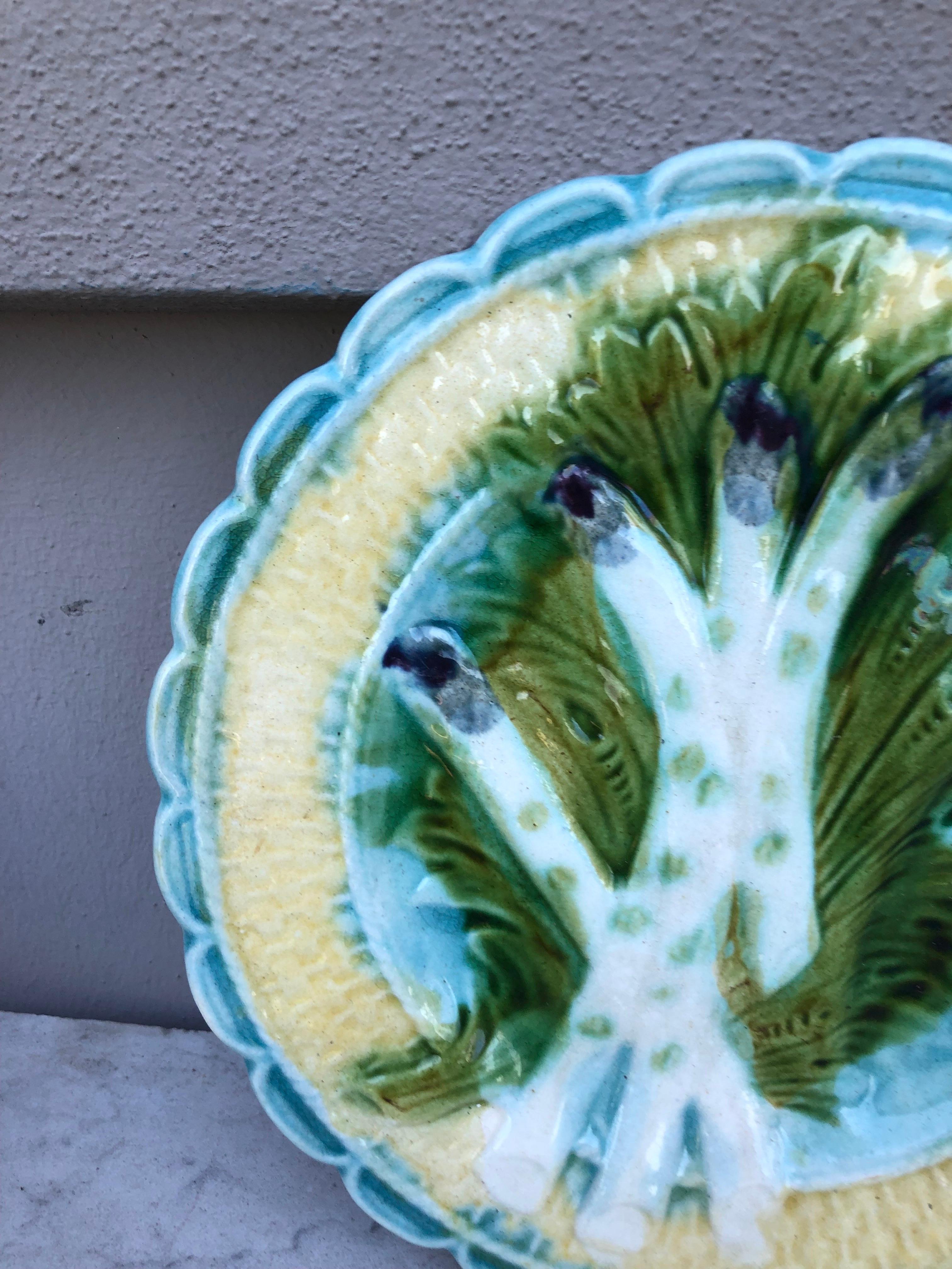 Rustic French Majolica Asparagus Plate Salins, circa 1890 For Sale