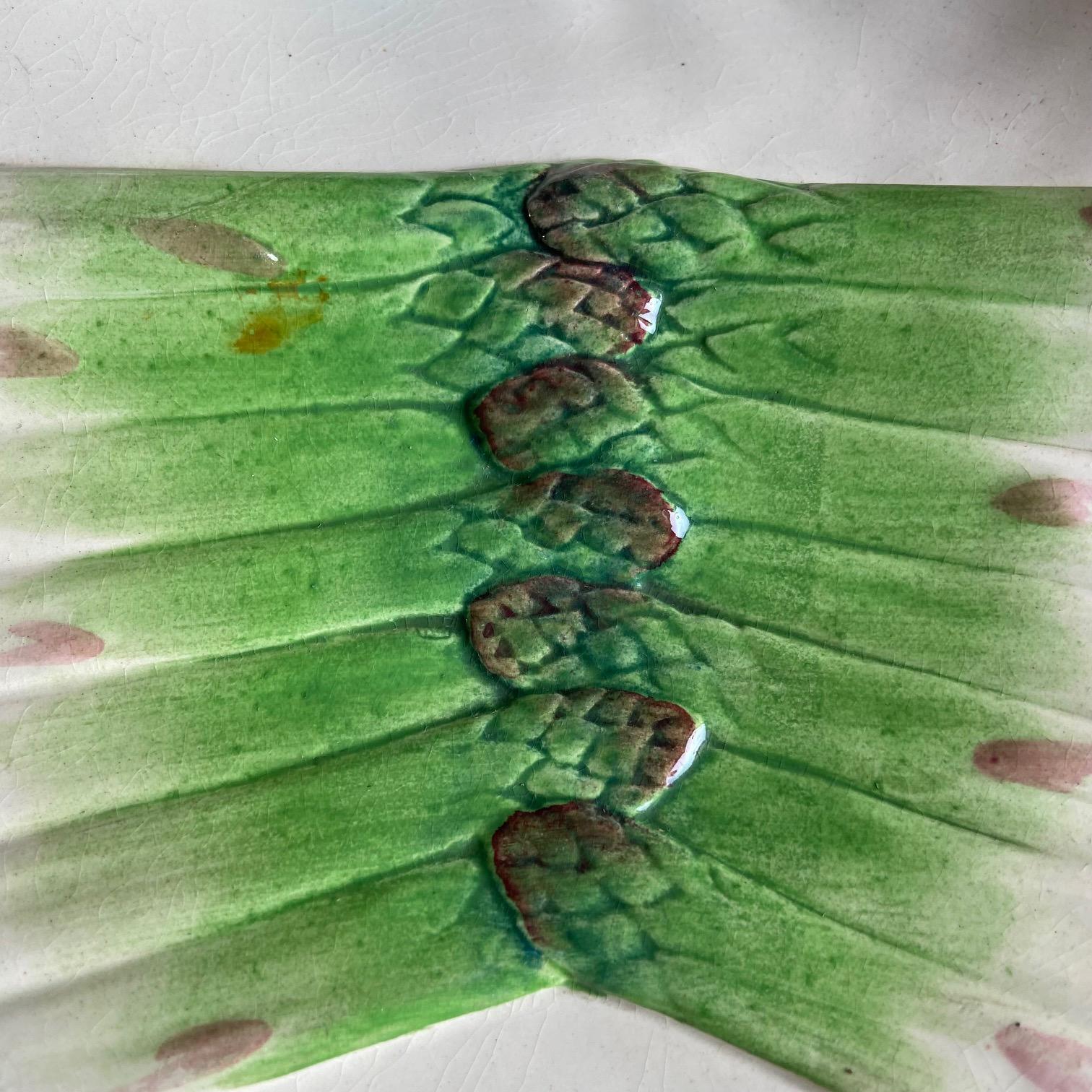 French Majolica Asparagus Plate Sarreguemines circa 1890, set of 4 im Zustand „Gut“ im Angebot in ASNIÈRES-SUR-SEINE, FR