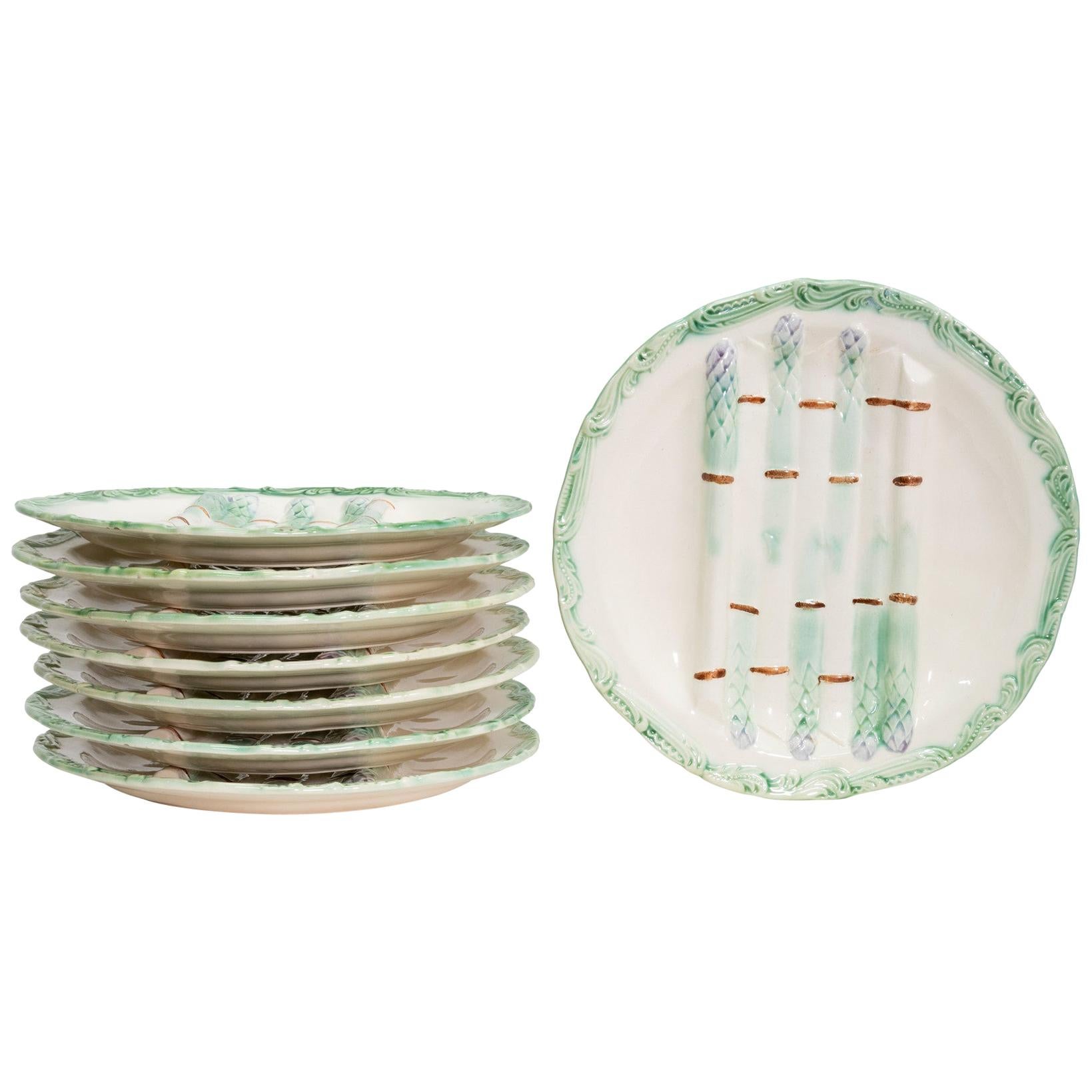 Assiettes à asperges en majolique française, lot de 8