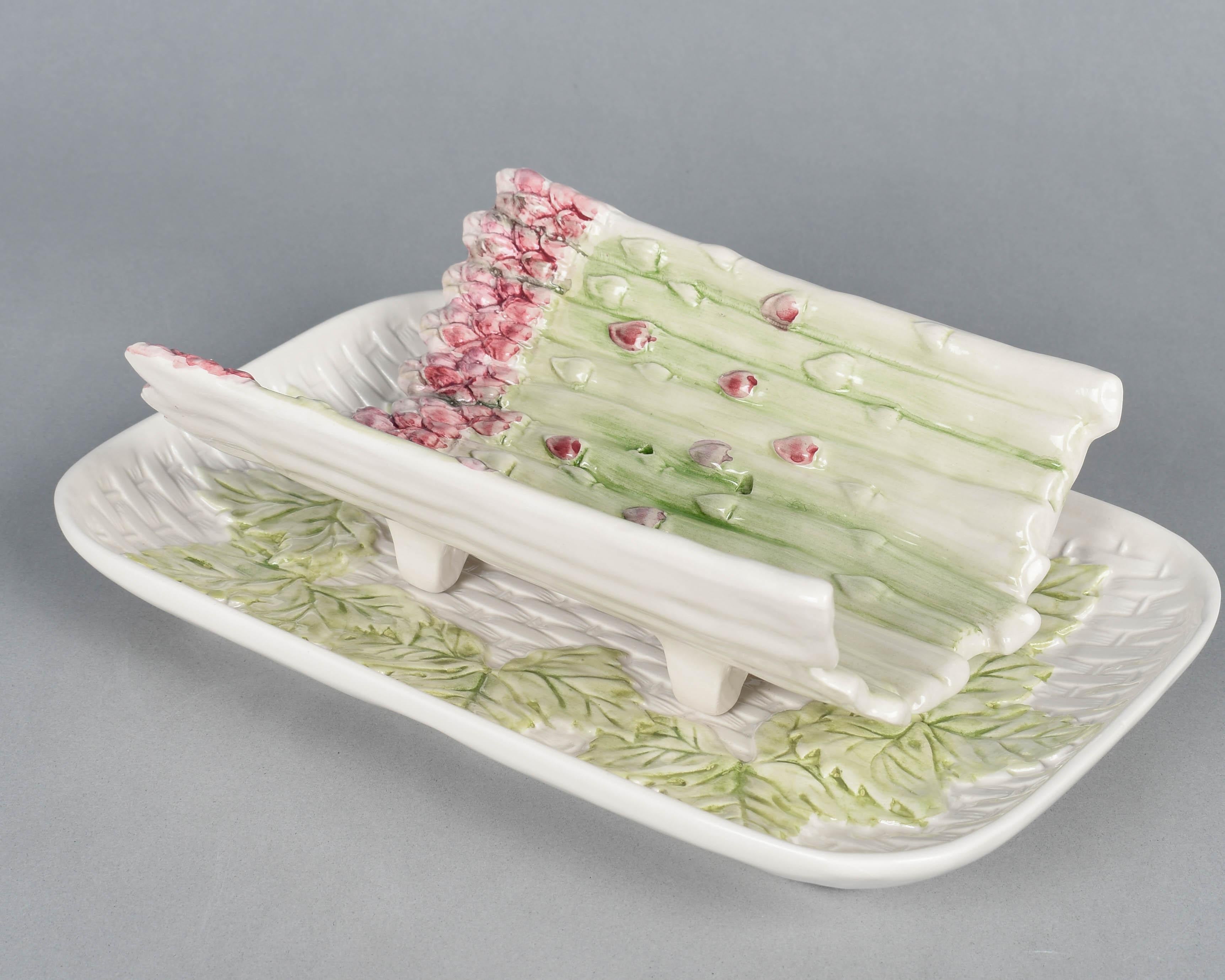 Peint à la main French Majolica Asparagus Server en vente