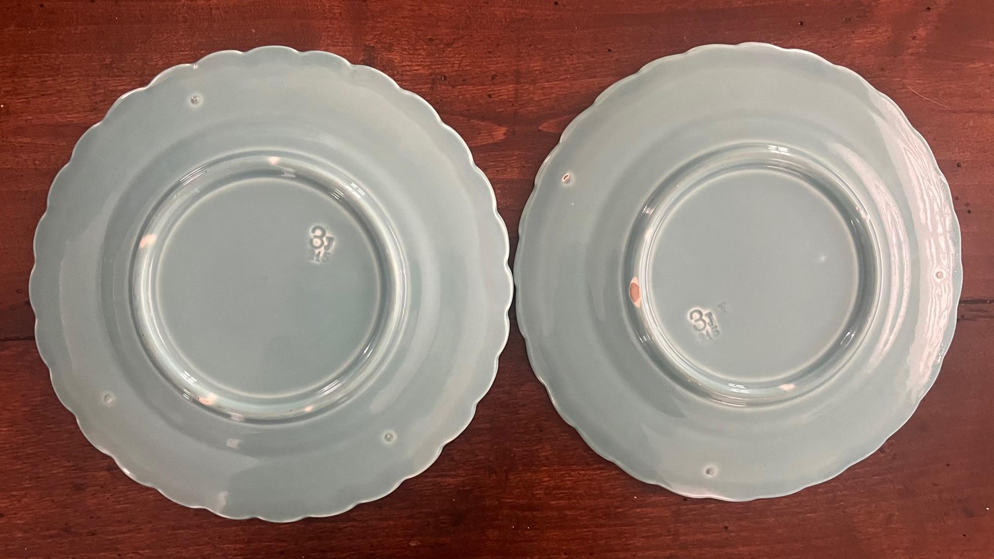 Ensemble de 2 assiettes en majolique française avec oiseaux et cerises, vers 1900 en vente 3