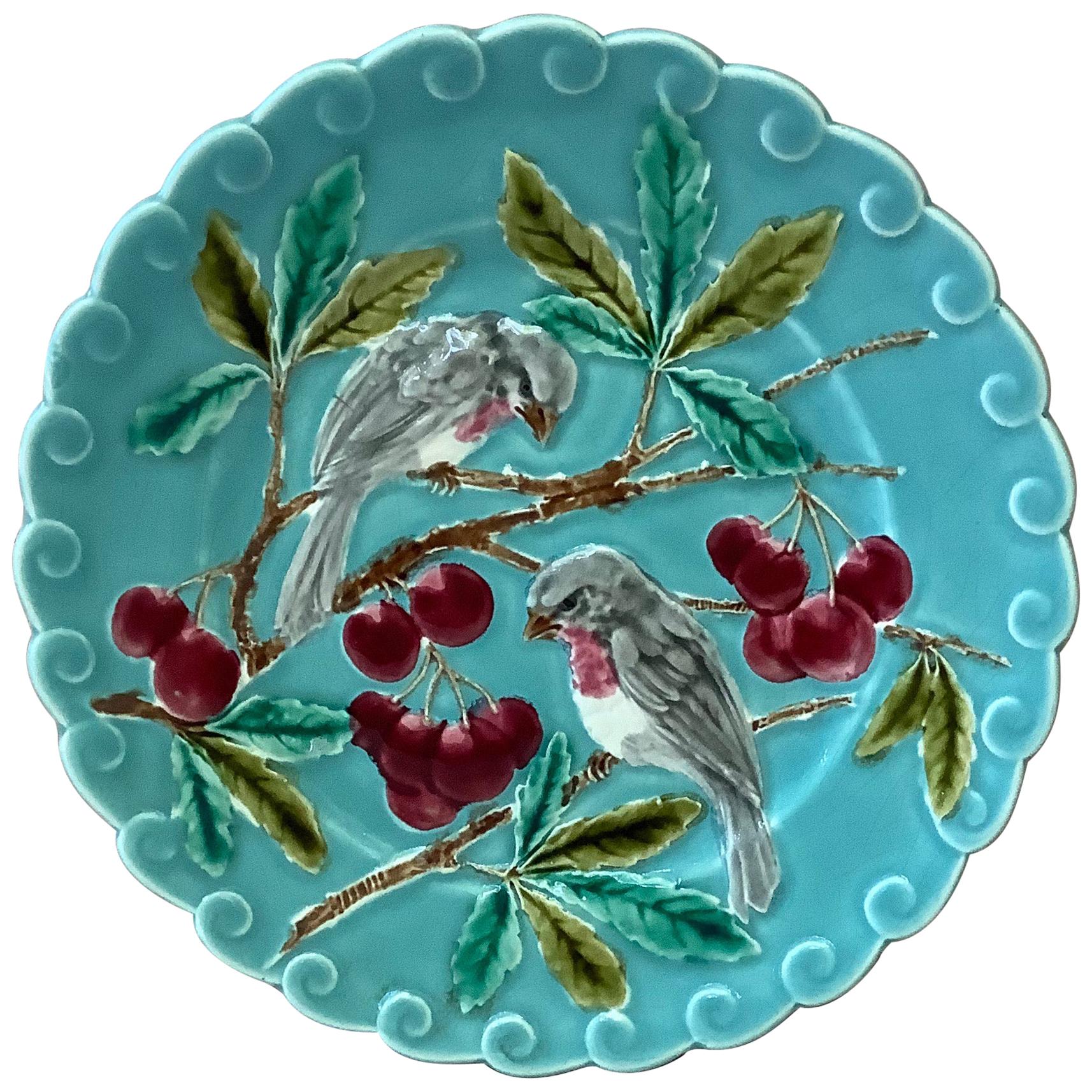 Late 19th Century French Majolica Bird and Holly Plate Sarreguemines, circa 1880
