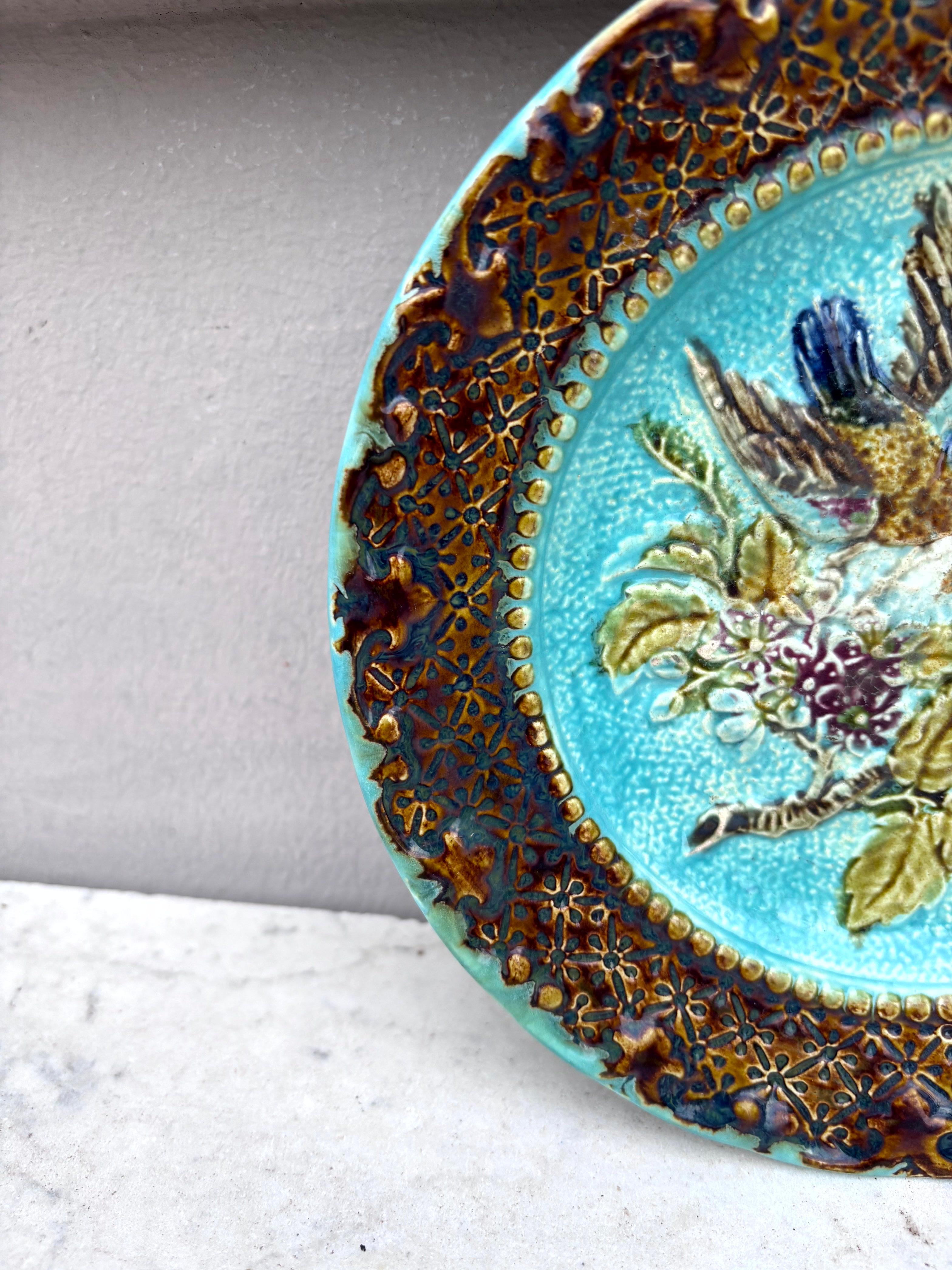 French Majolica Bird & Flower Plate, Circa 1890 In Good Condition For Sale In Austin, TX