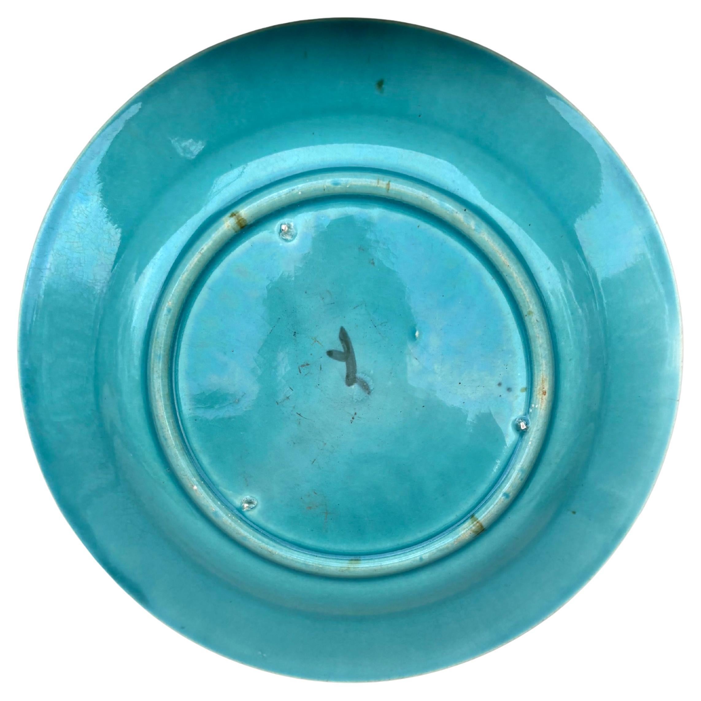French Majolica Bird & Flower Plate, Circa 1890 In Good Condition For Sale In Austin, TX