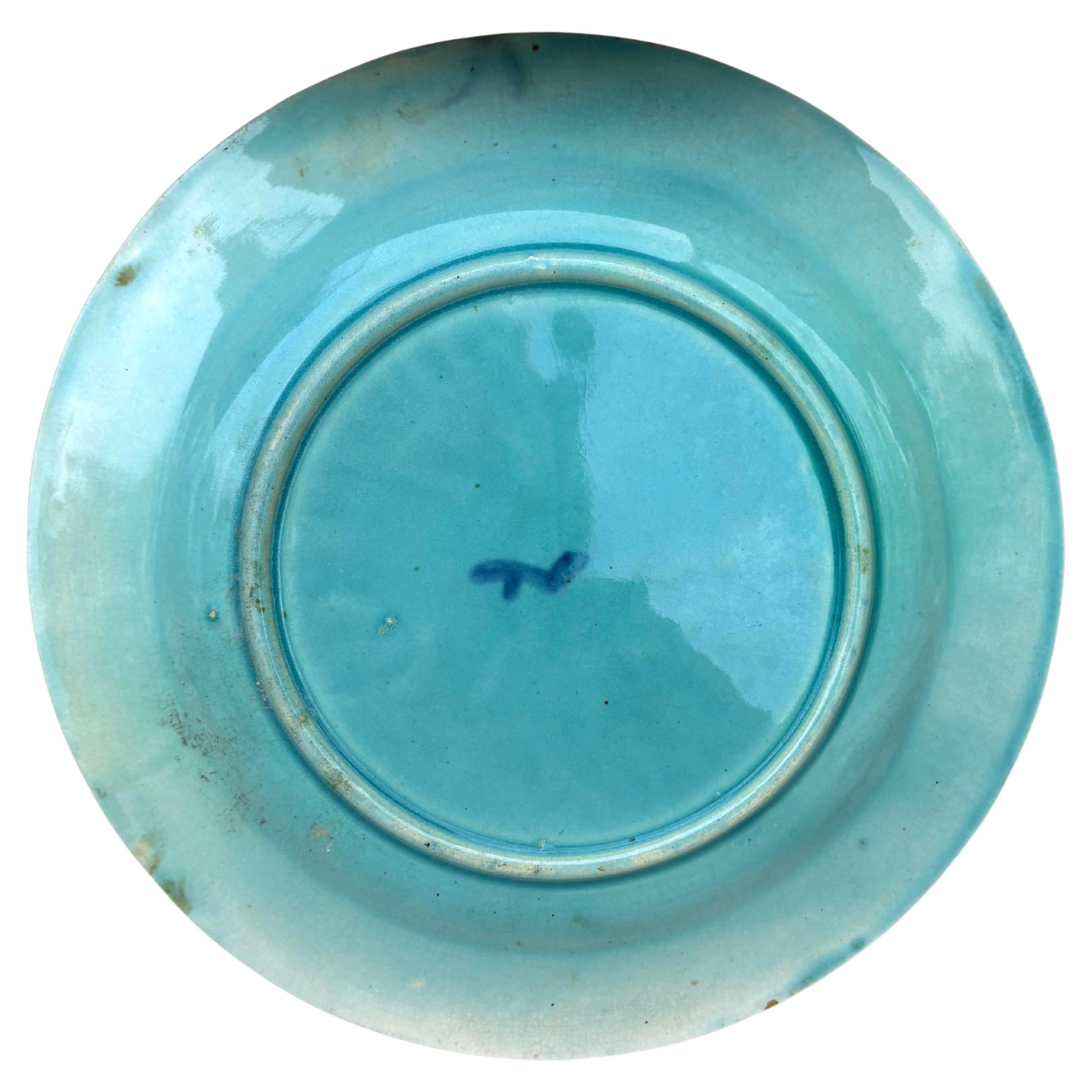French Majolica Bird & Flower Plate, Circa 1890 In Good Condition For Sale In Austin, TX