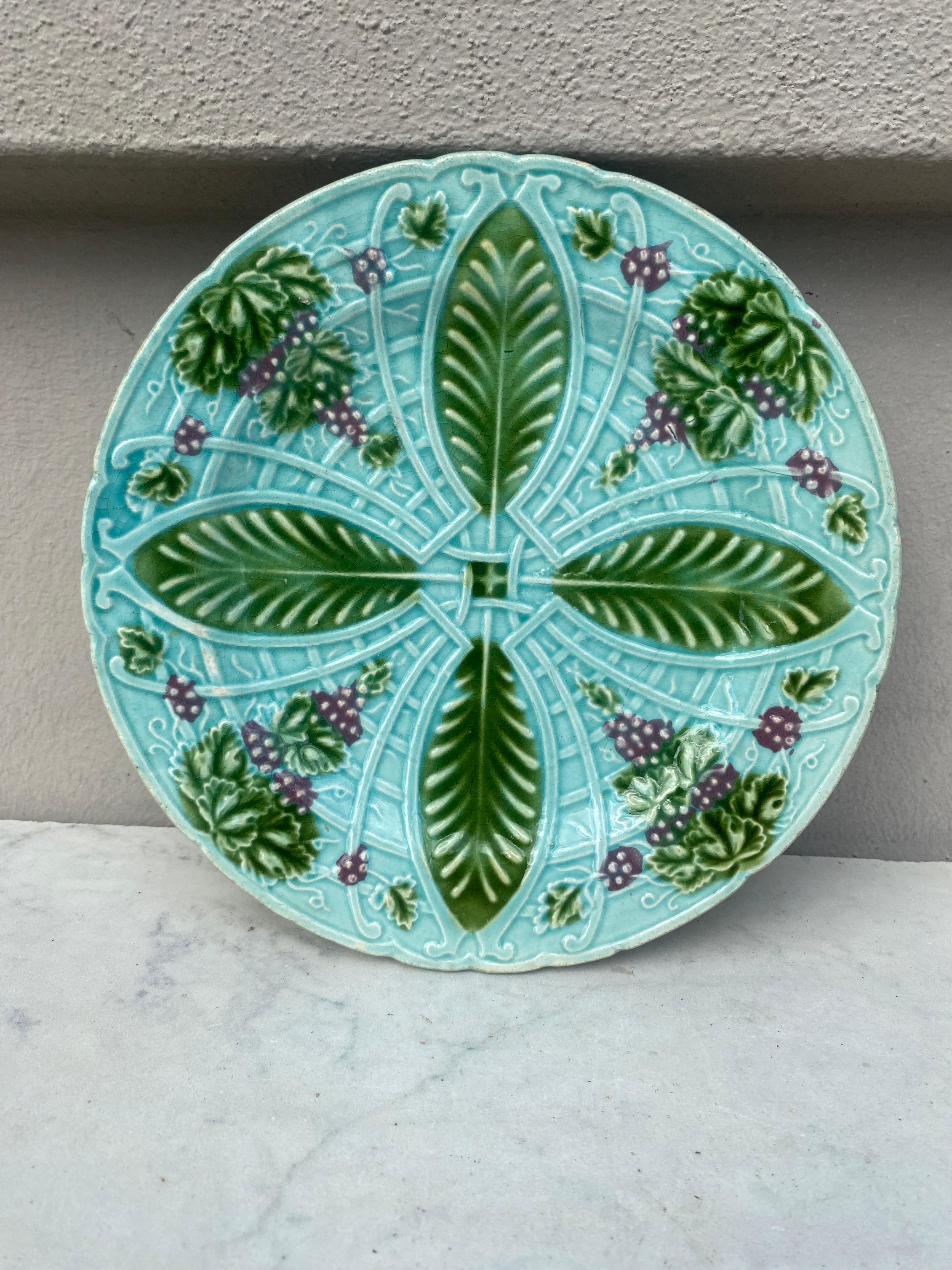 Late 19th Century French Majolica Bird & Flower Plate, Circa 1890 For Sale
