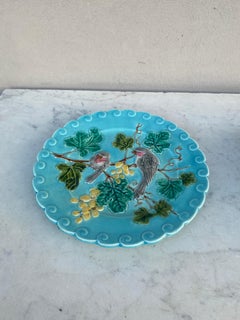 French Majolica Bird & Grapes Plate Sarreguemines, circa 1880