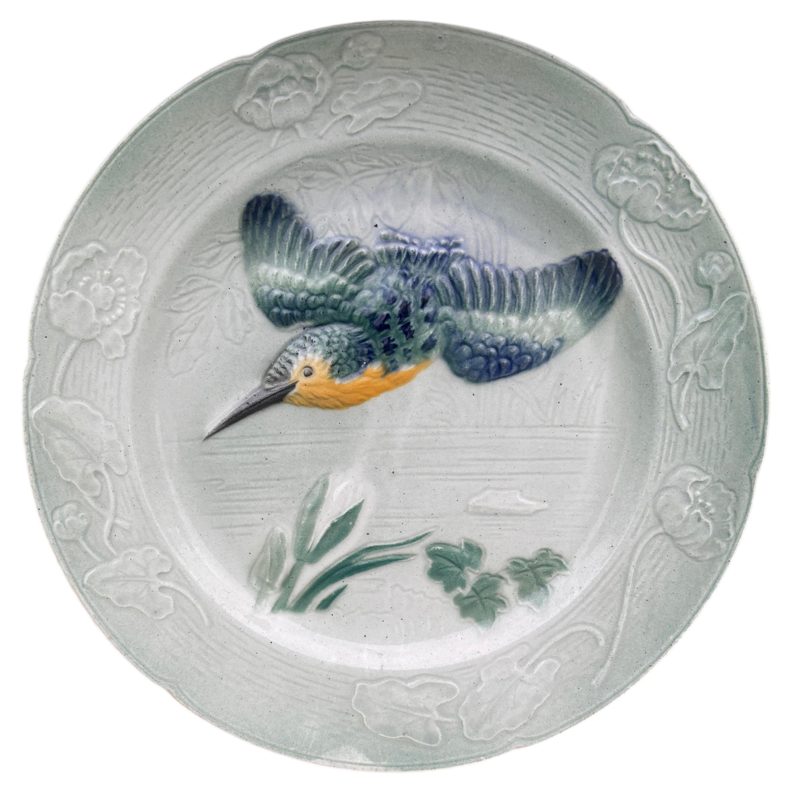 French Majolica Bird Plate Keller & Guerin Saint Clement circa 1900