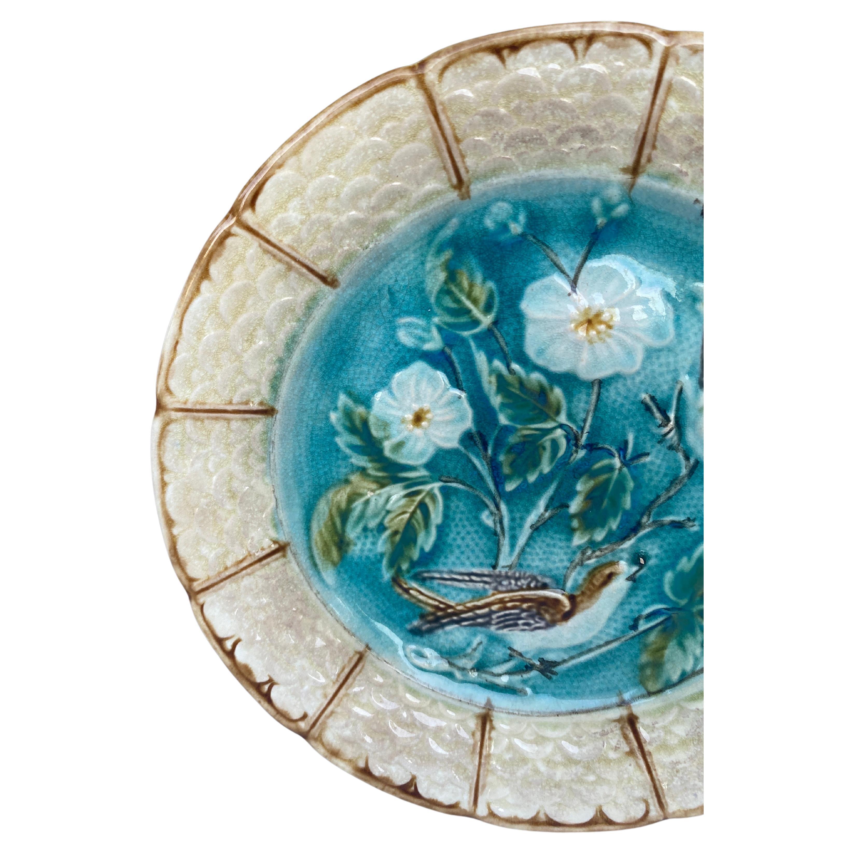 Rustic French Majolica Bird Plate Onnaing, circa 1890 For Sale