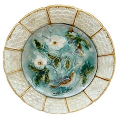 Assiette à oiseaux en majolique française Onnaing, vers 1890