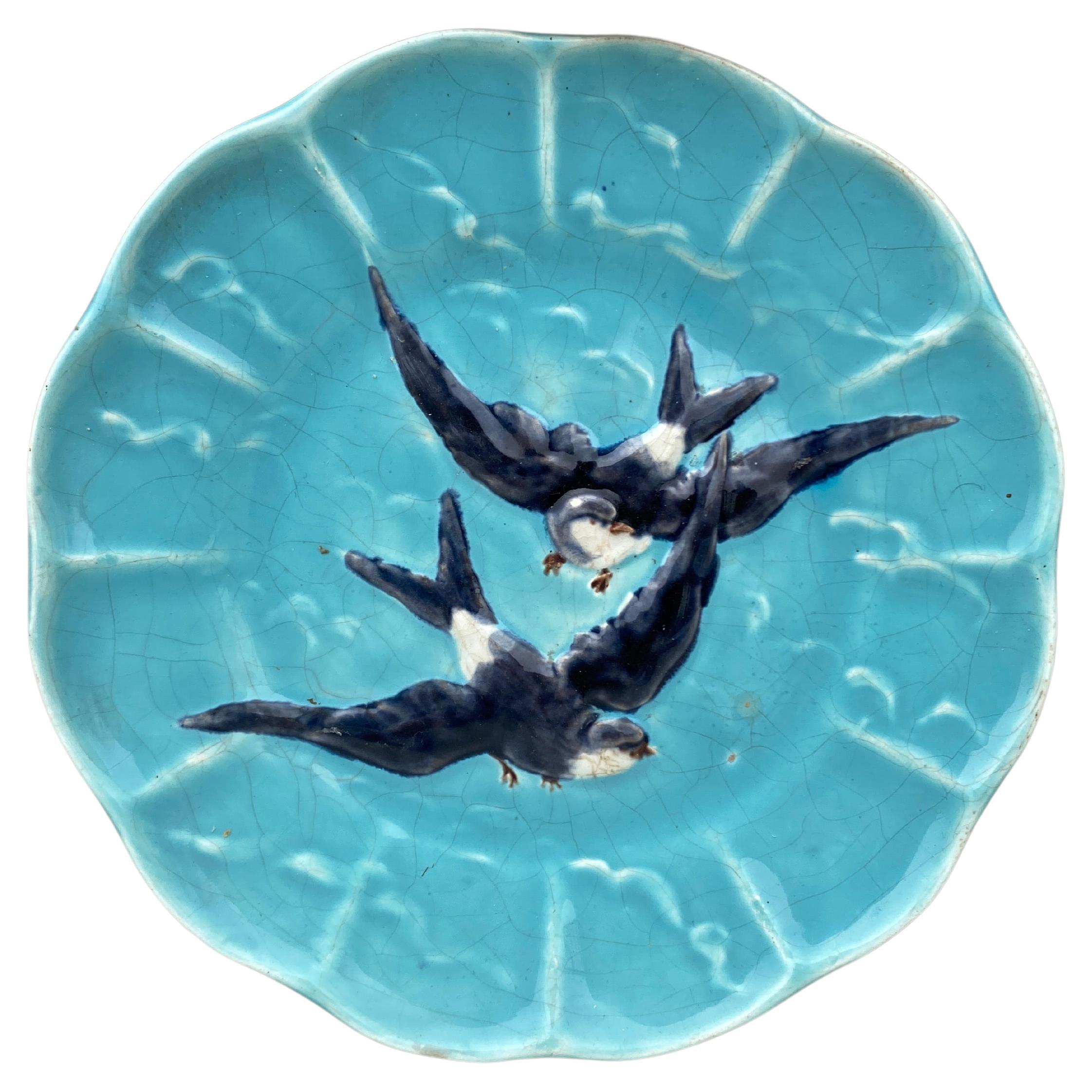 French Majolica Bird Swallow Plate Sarreguemines, circa 1880 For Sale