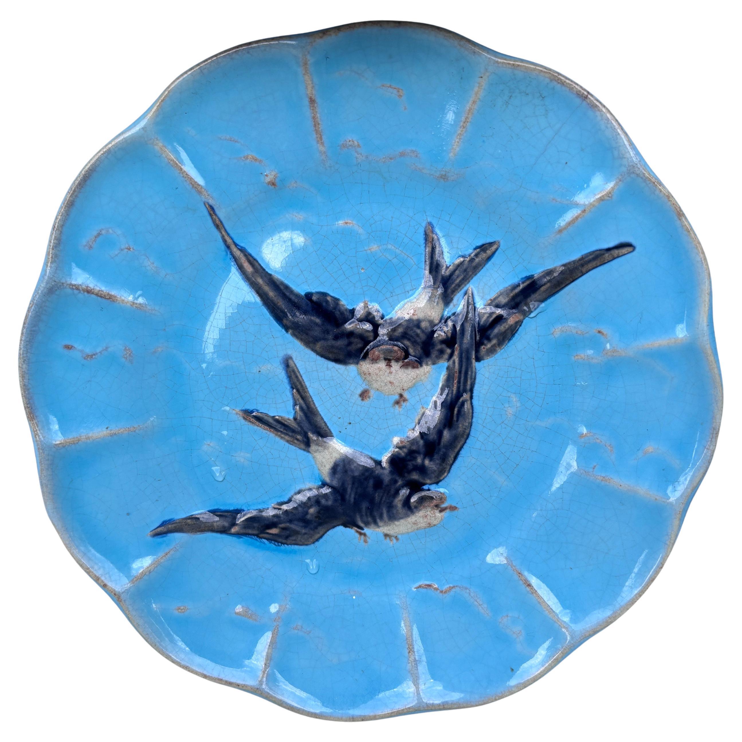 French Majolica Bird Swallow Plate Sarreguemines, circa 1880 For Sale