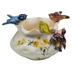 Vaso da fiori con uccelli in maiolica francese, Jerome Massier, 1900 circa
