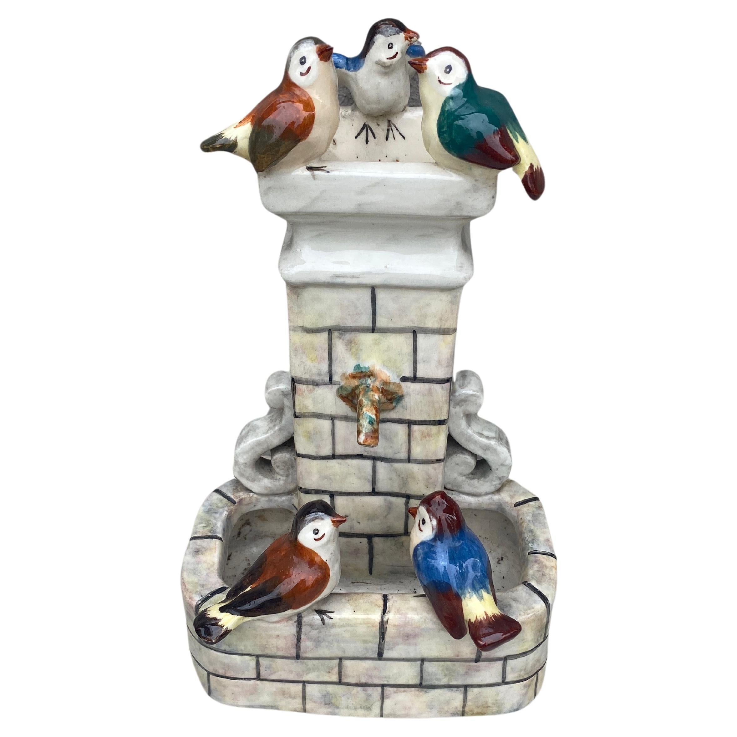 Fontana per uccelli in maiolica francese Massier 1910 circa