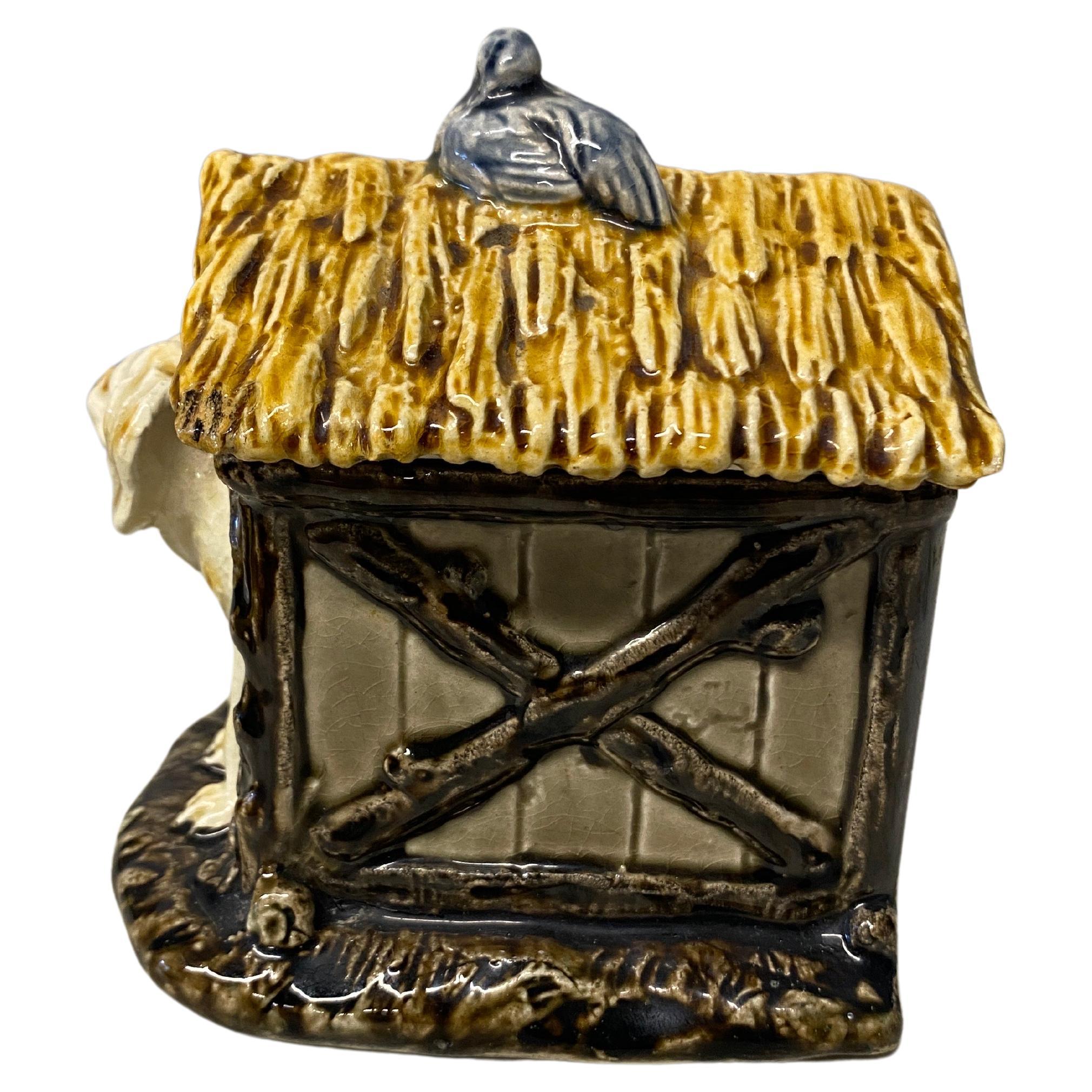 Late 19th Century French Majolica Box Dog in a Kennel Choisy-le-Roi, circa 1880 For Sale