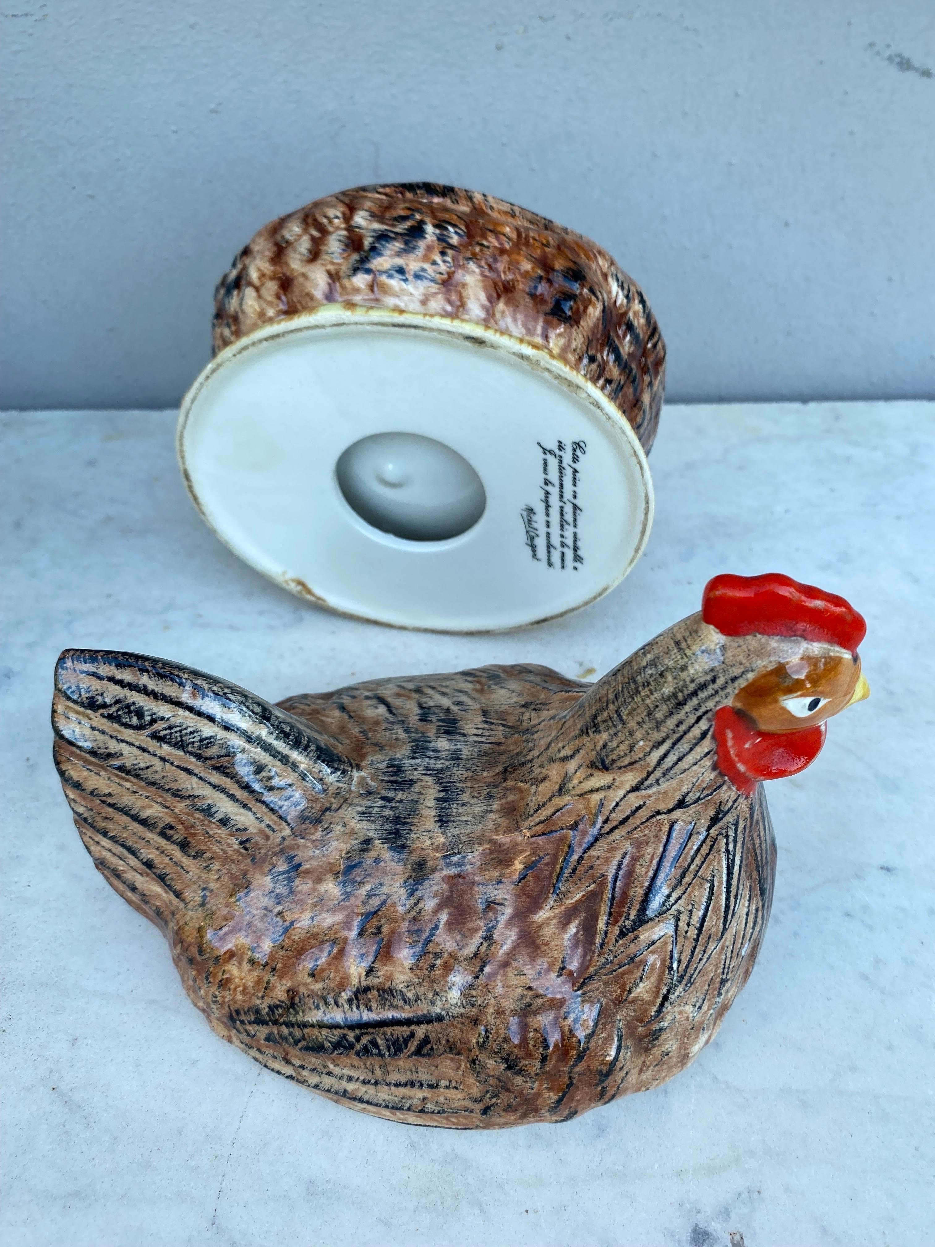 French Majolica Brown Hen Tureen Caugant In Good Condition For Sale In Austin, TX