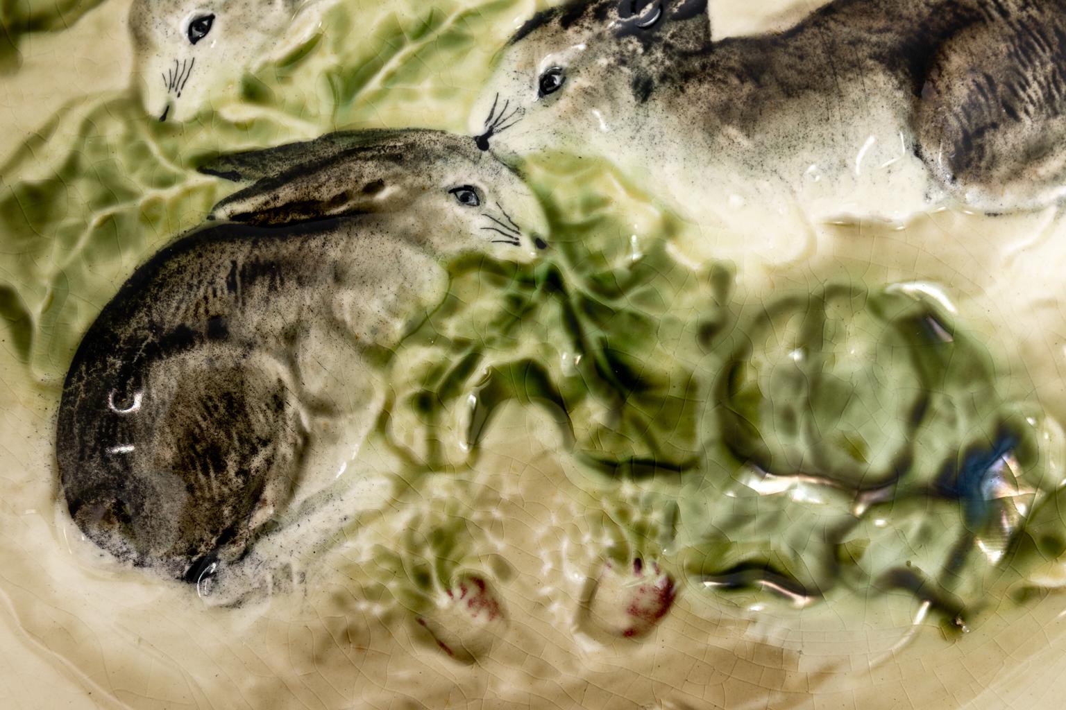 French Majolica Bunny Plate In Good Condition In Stamford, CT