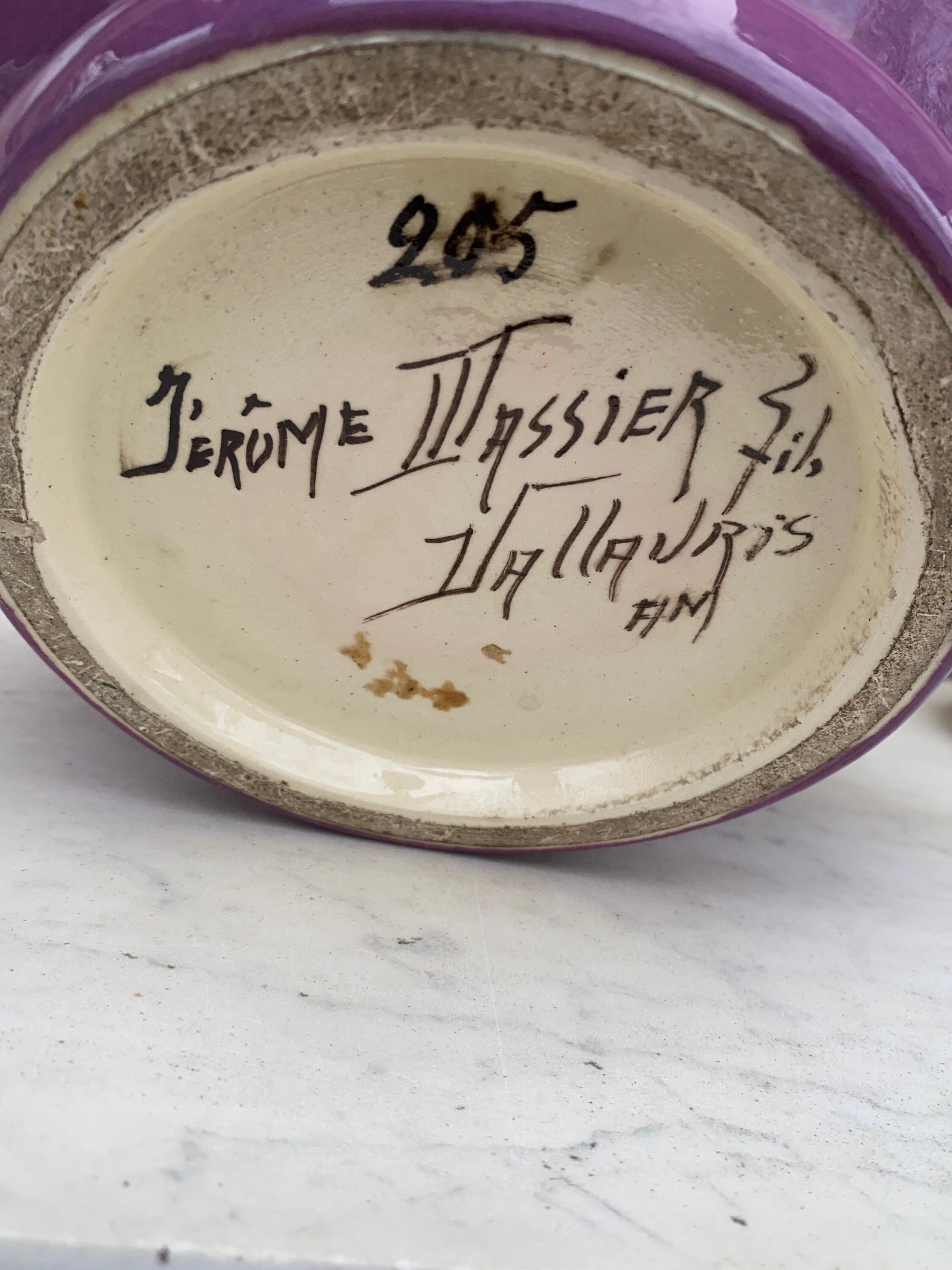 Ceramica Vaso in maiolica francese con garofano Jérôme Massier Fils , circa 1890 in vendita