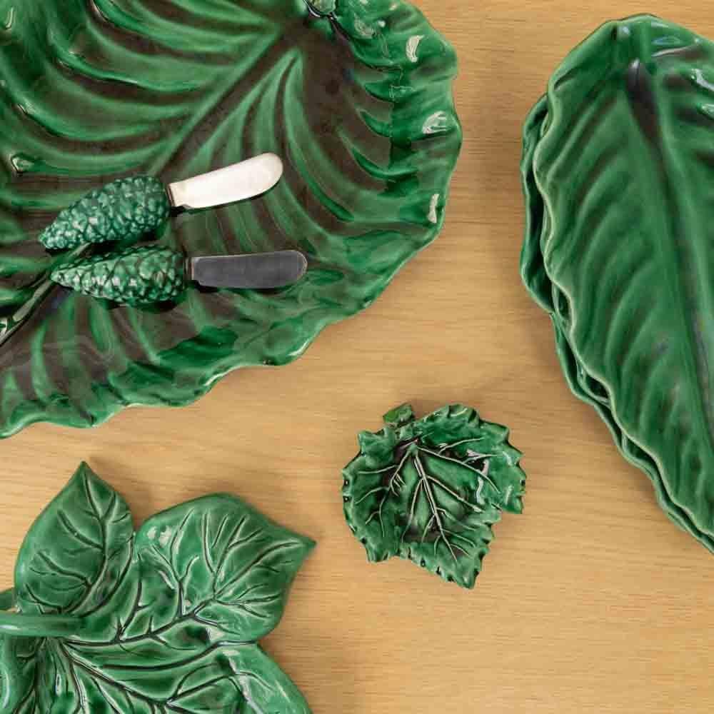 Ensemble de feuilles en céramique française, années 1970 en vente 8