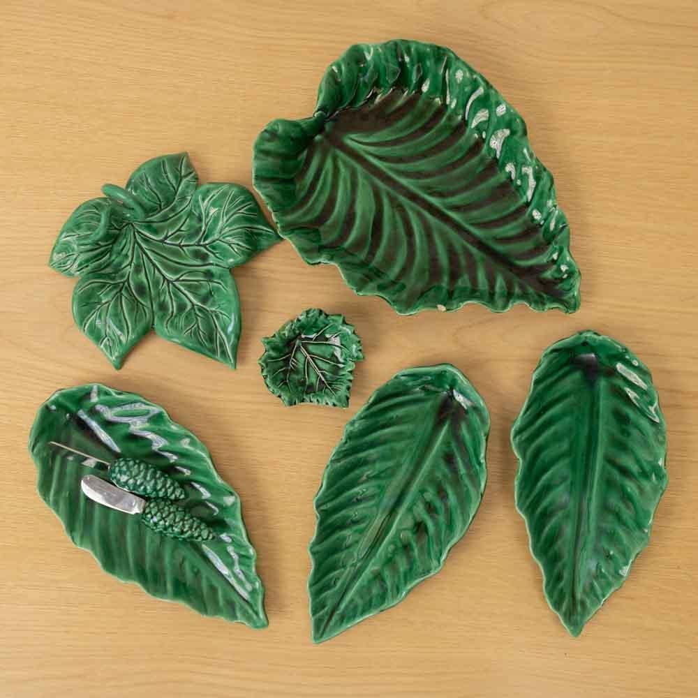 Ensemble de feuilles en céramique française, années 1970 en vente 11