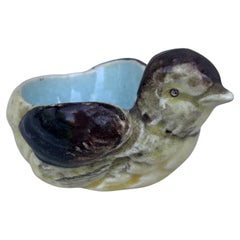 Taza para huevos de pollito de mayólica francesa Circa 1890