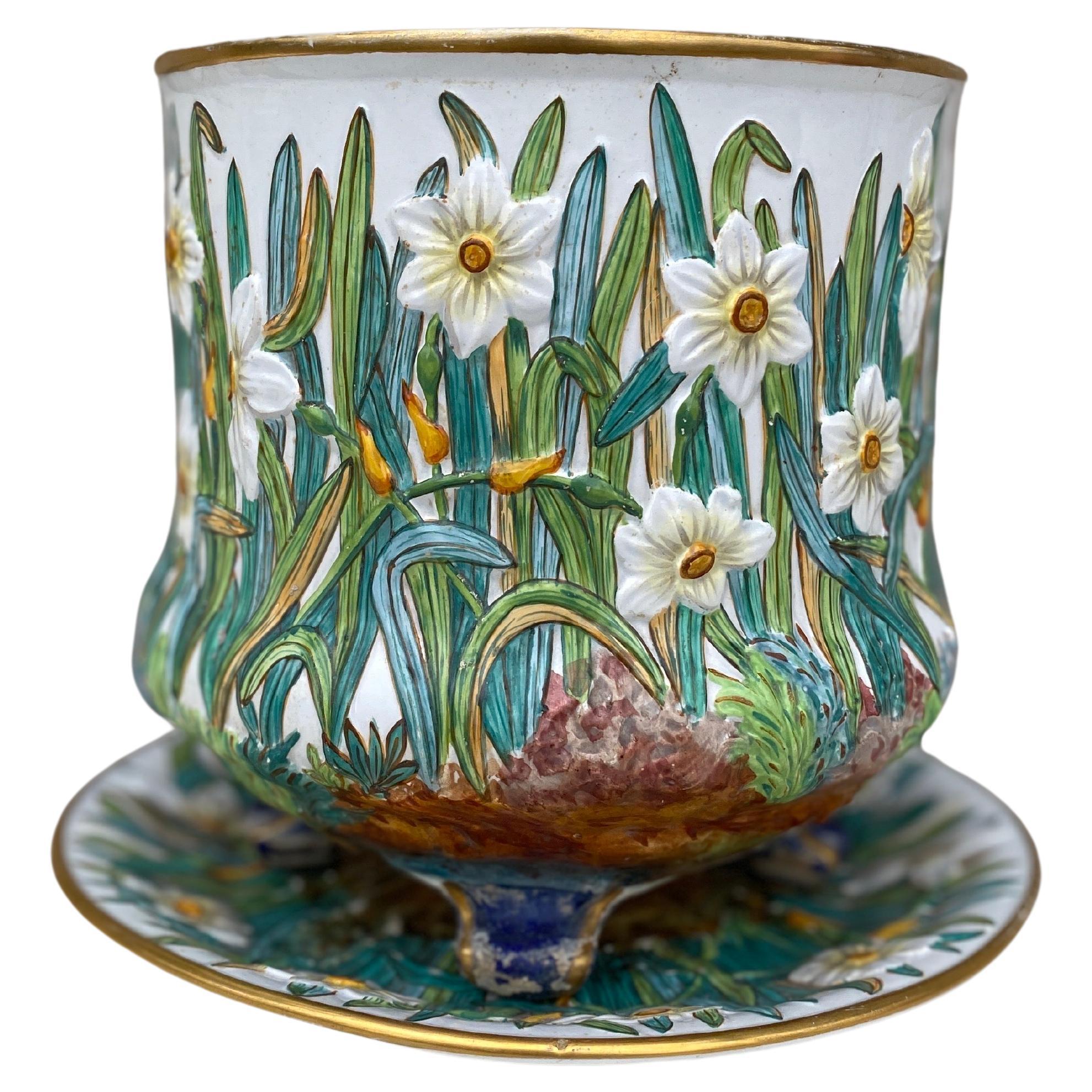 French Majolica Daffodil Cache Pot Creil & Montereau, Circa 1890
