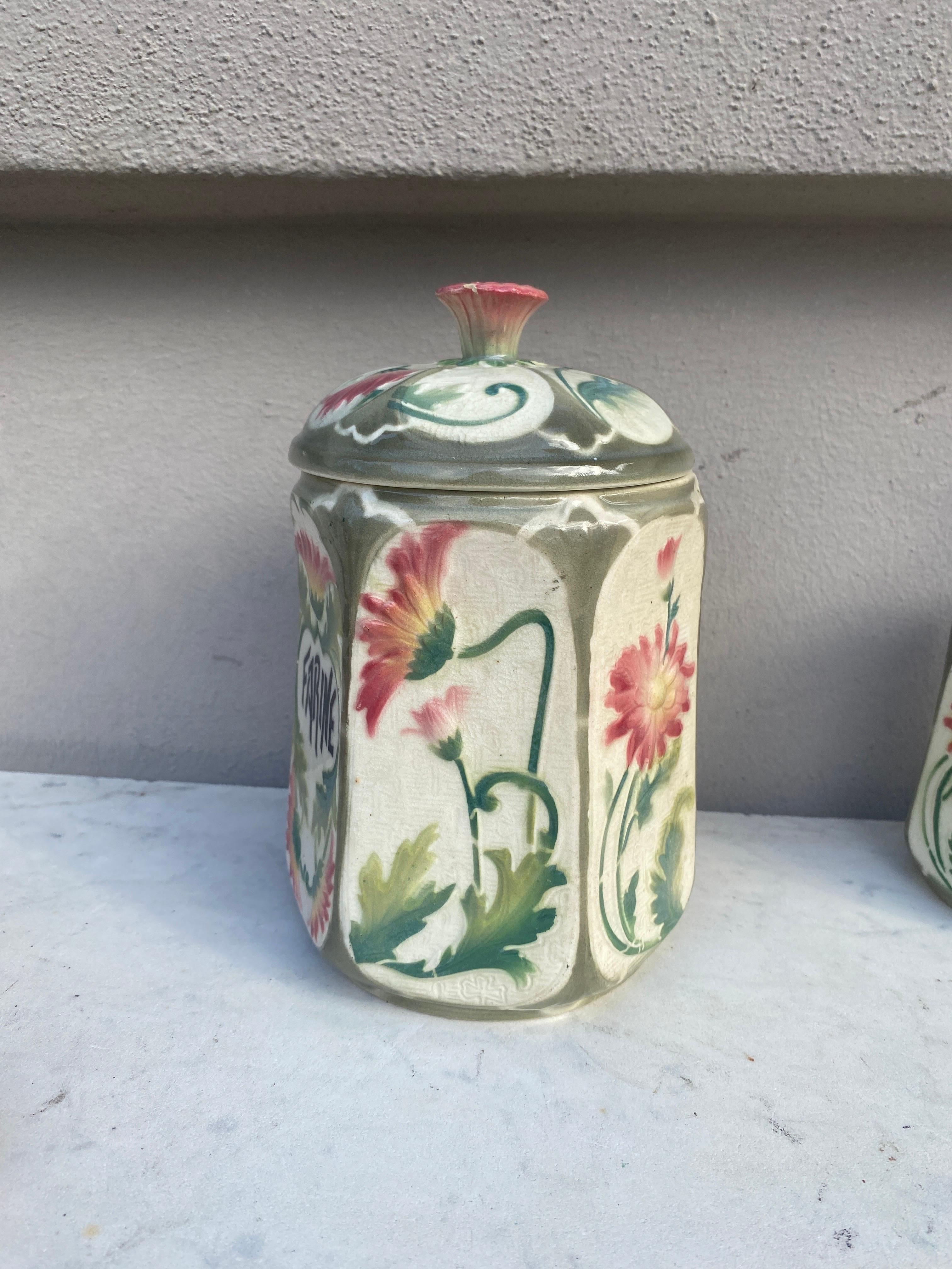 Early 20th Century French Majolica Daisies Kitchen Flour Canister Circa 1900 For Sale