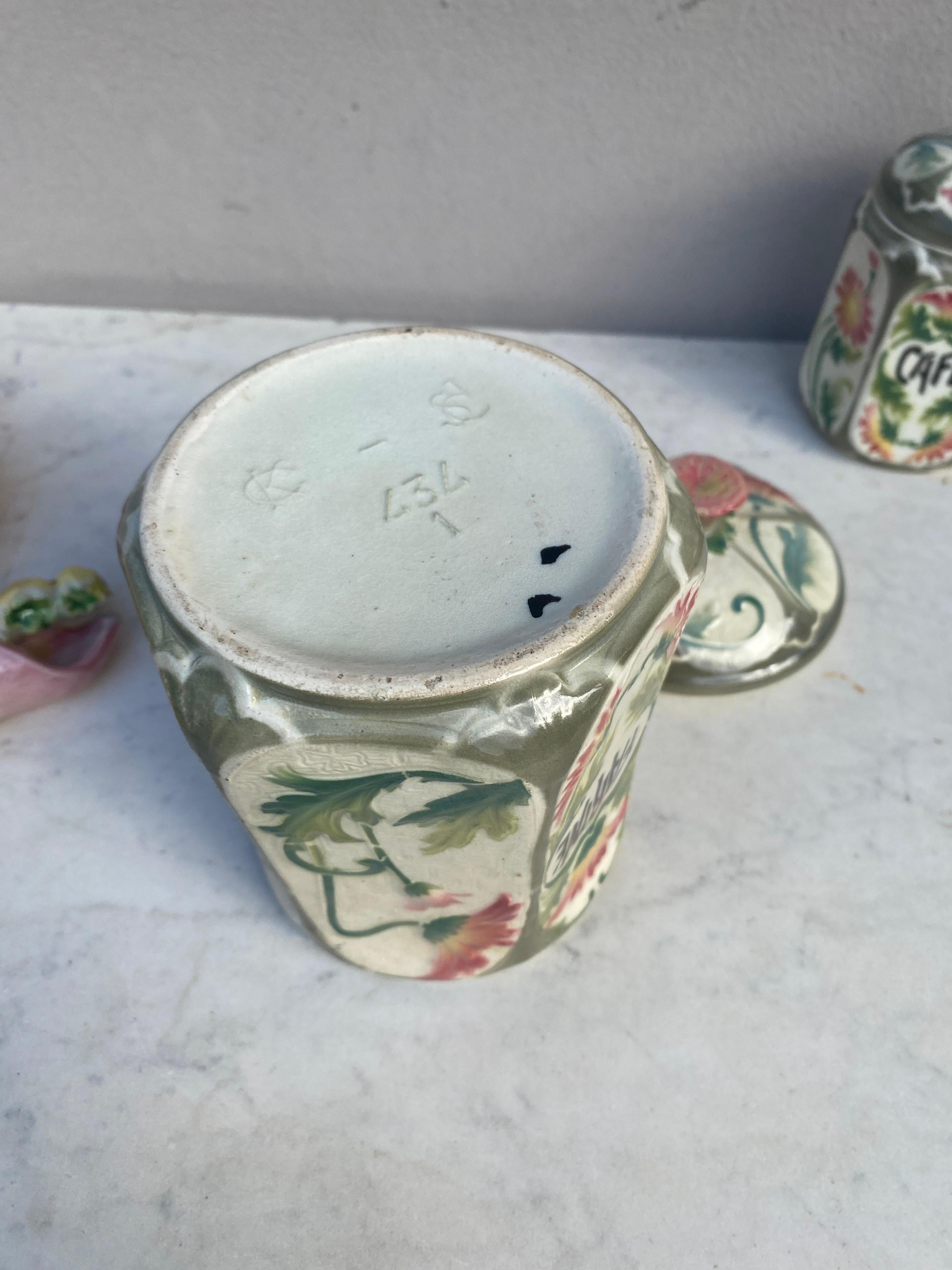 Céramique Boîte à farine de cuisine en majolique française Daisies, vers 1900 en vente