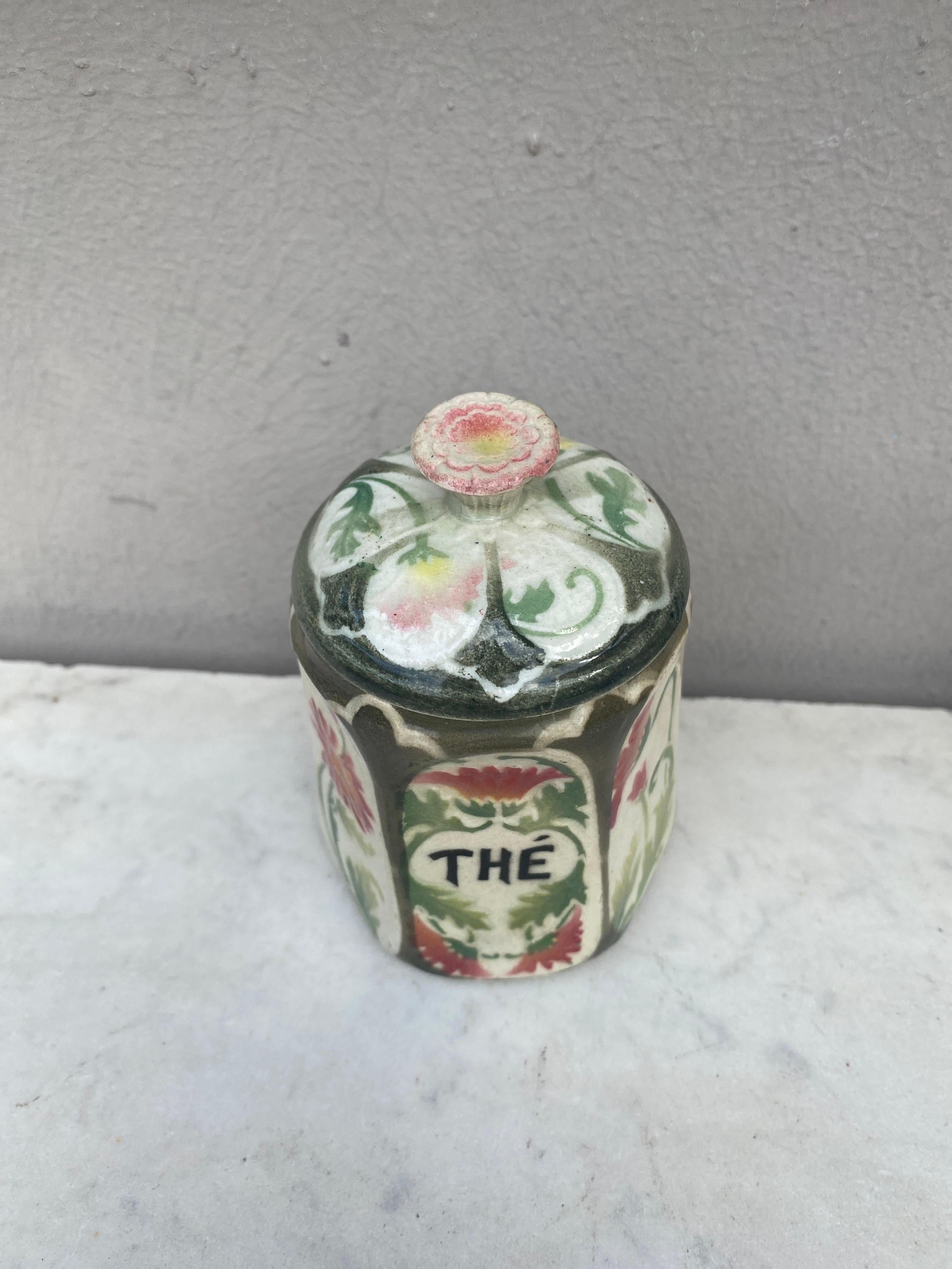 Art Nouveau French Majolica Daisies Kitchen Tea Canister Circa 1900 For Sale