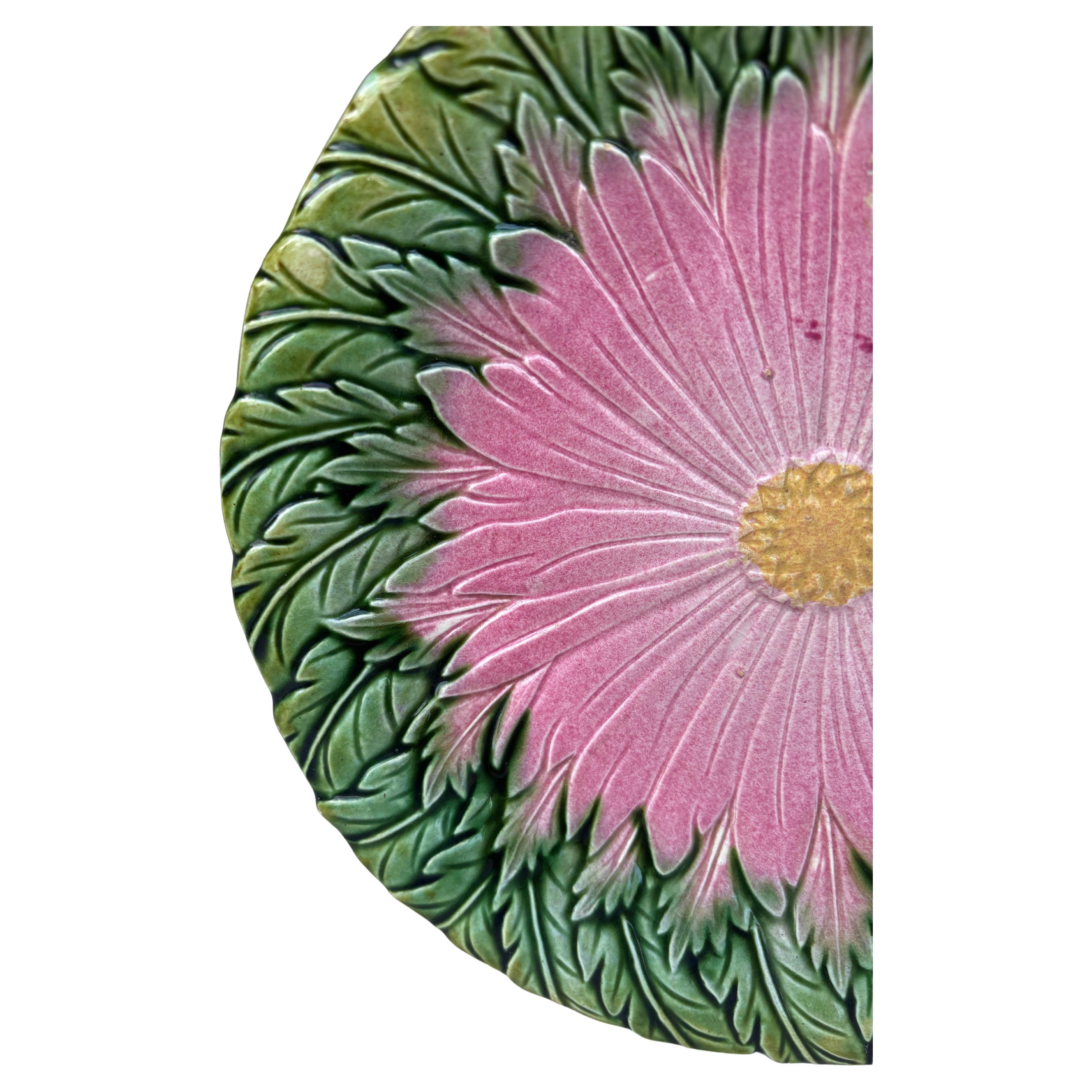 Art Nouveau French Majolica Daisy Plate Orchies, circa 1890 For Sale
