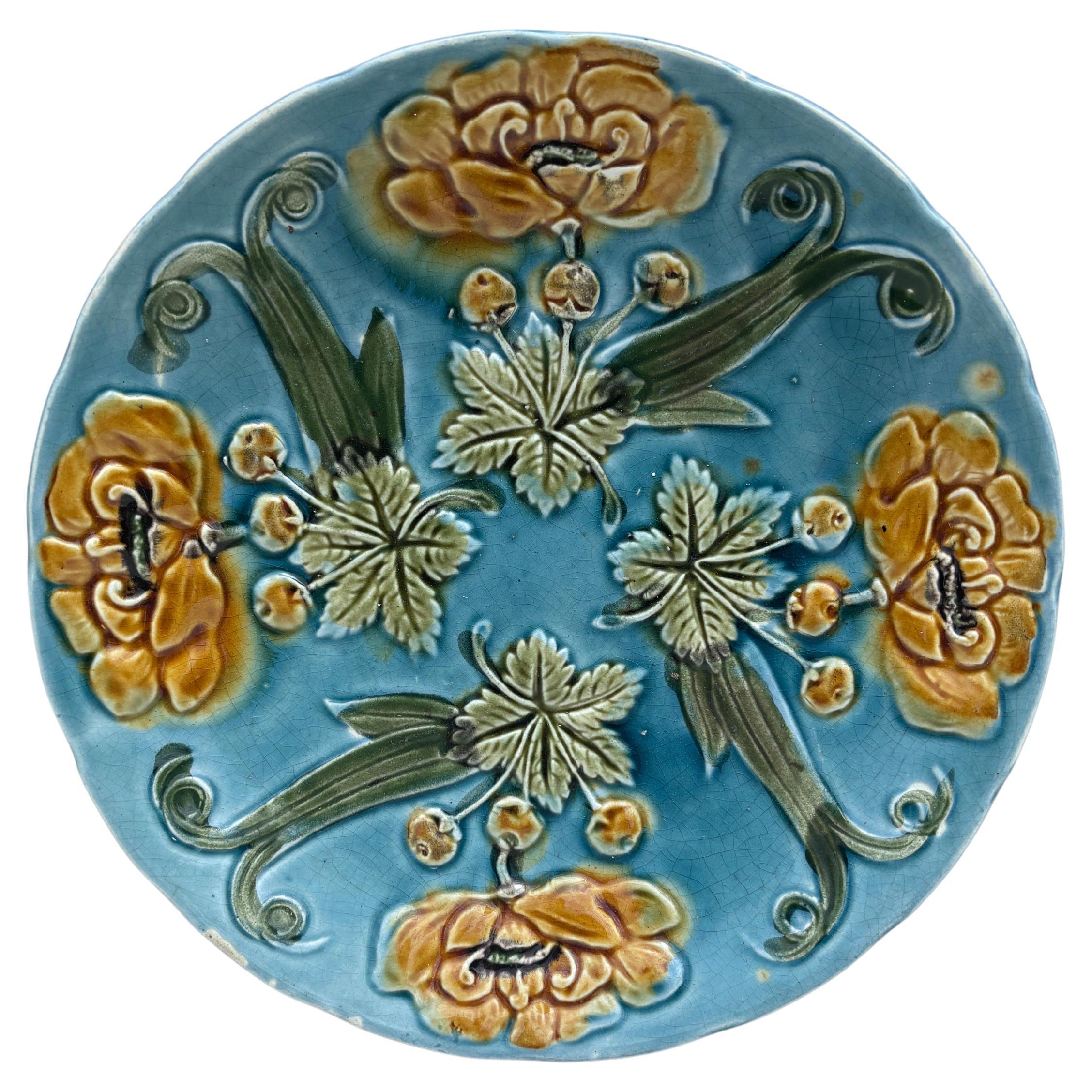 Assiette marguerite en majolique française Orchies, vers 1890 Bon état - En vente à Austin, TX