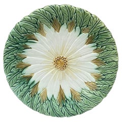 Assiette marguerite en majolique française Orchies, vers 1890